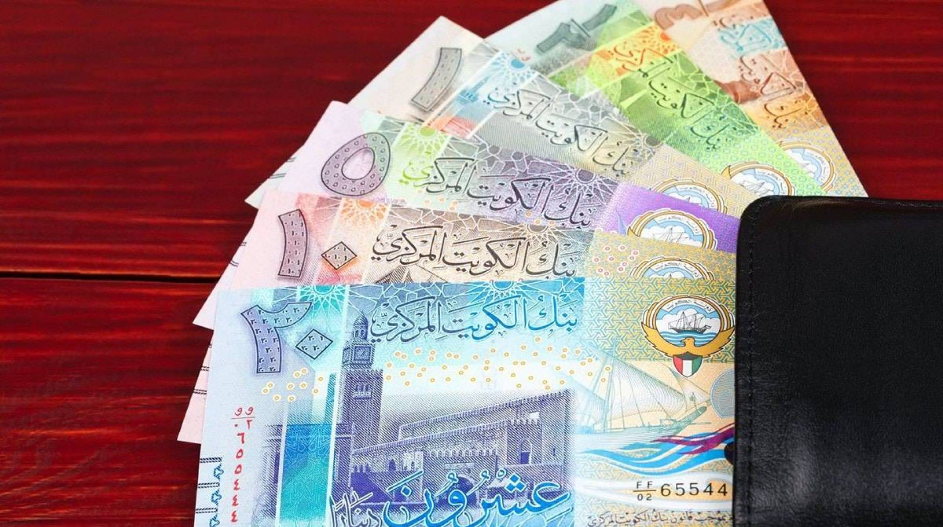 حساب شاهين يكشف أسماء المشاهير التي أطاحت بهم تقارير قضية غسيل الأموال في الكويت