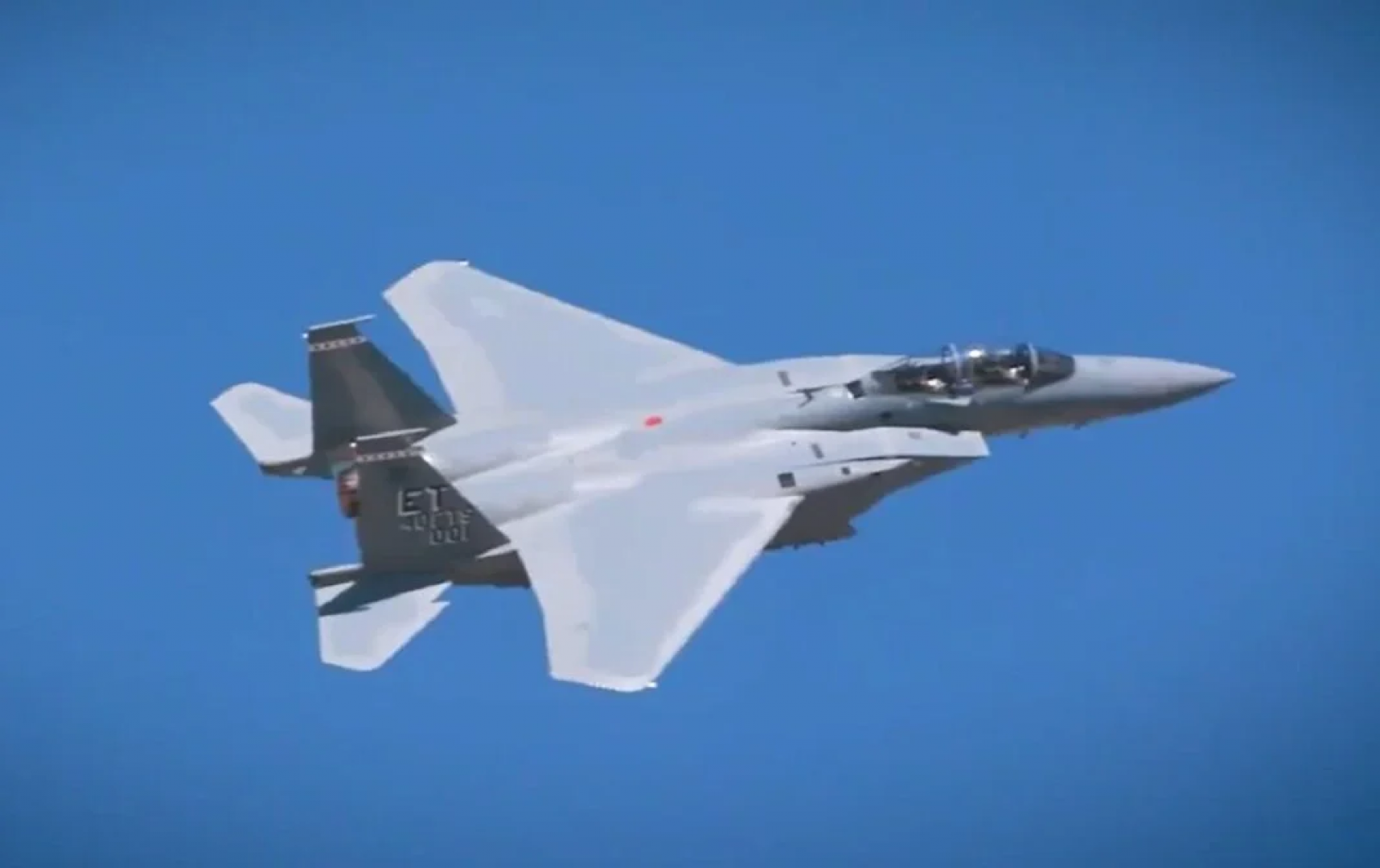 شركة بوينج تنشر مقطع فيديو جديد لطائرة F-15EX القتالية  