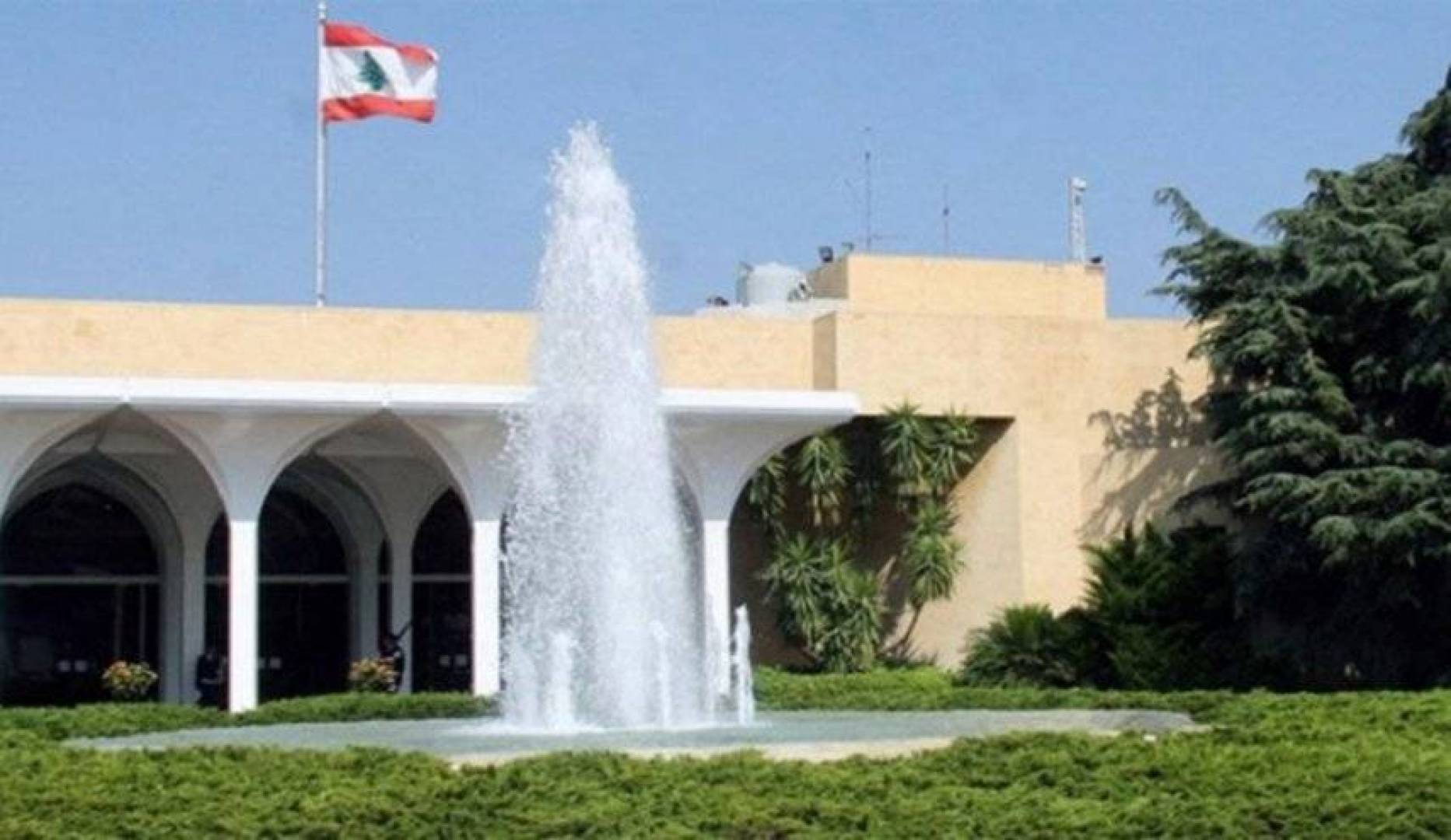الرئاسة اللبنانية: المواقف التي تصدر عن عدد من رؤساء الكتل النيابية تعكس وجهات نظرهم هم