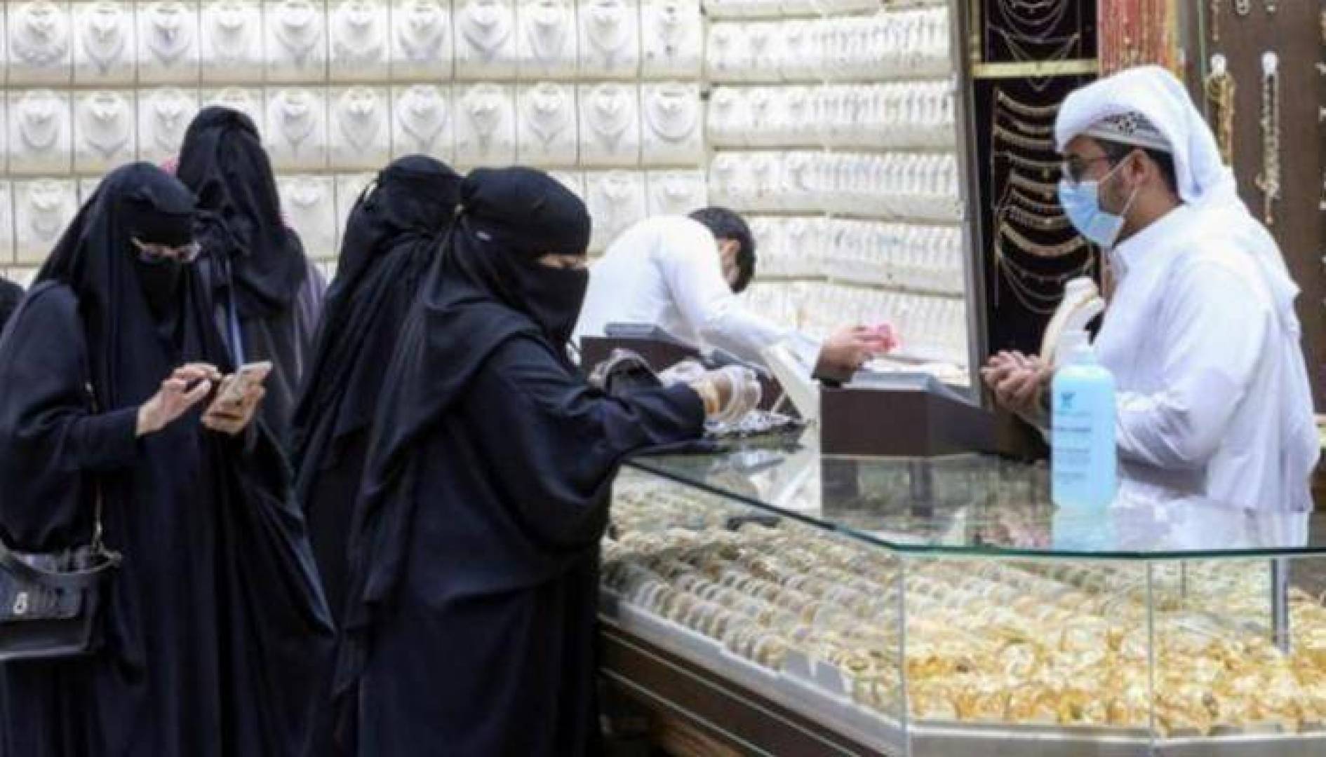 ارتفاع طفيف في سعر الذهب في السعودية اليوم الجمعة 12-03-2021 مقابل الريال والدولار