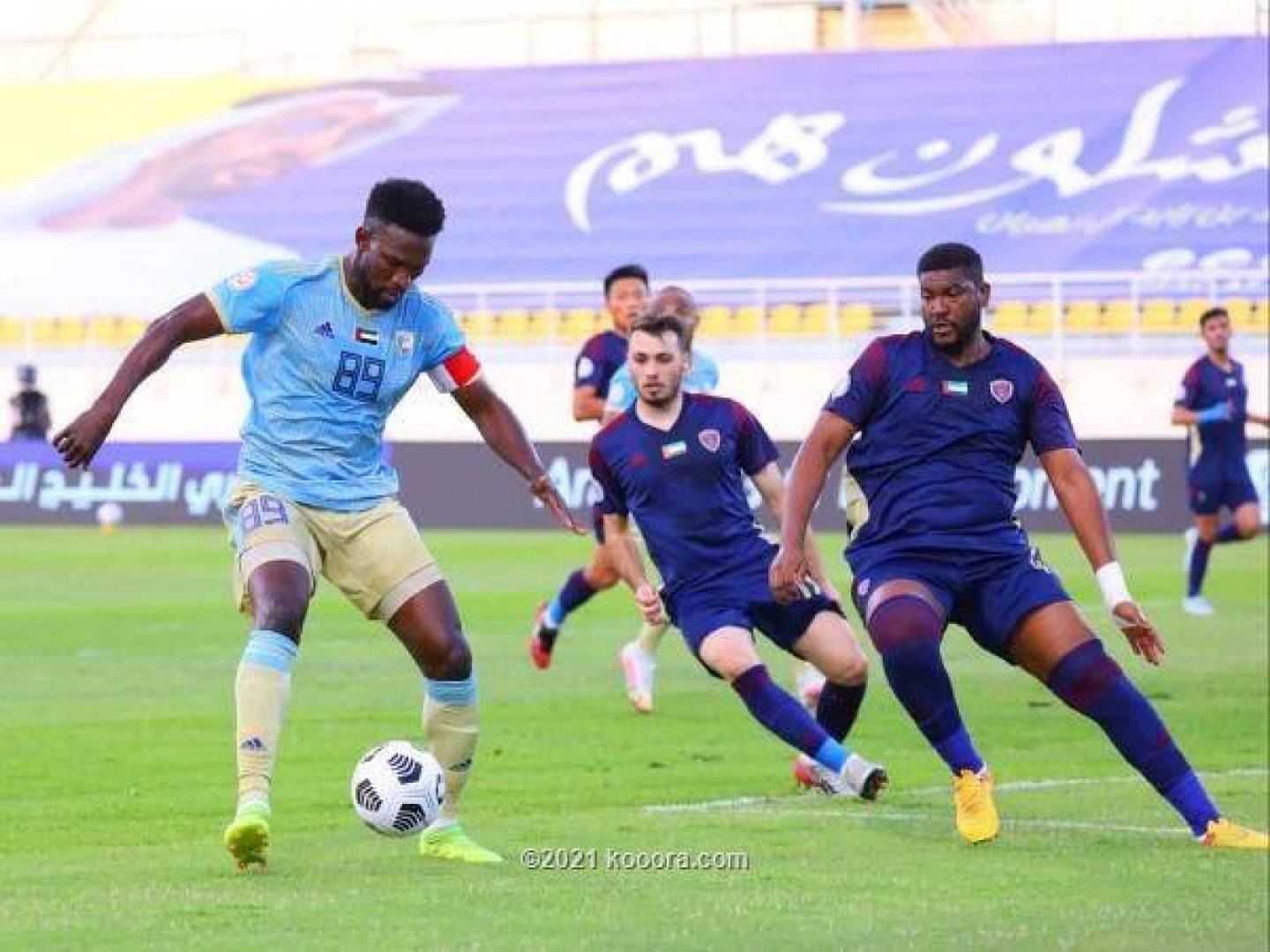 الوحدة الإماراتي يقسو على الظفرة بثلاثية في دوري الخليج العربي الإماراتي..فيديو 