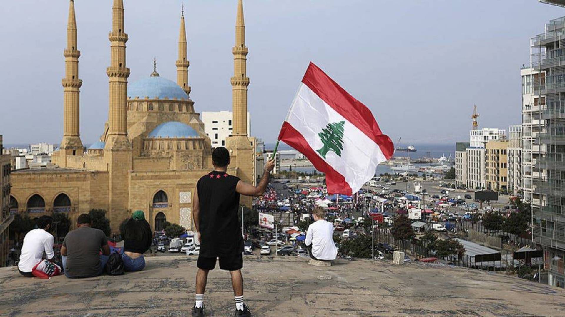 الأسرة العربية تؤيد تشكيل حكومة إنقاذية في لبنان فوراً