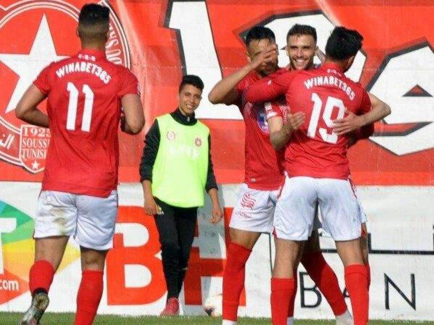النجم الساحلي يفوز على الترجي المتصدر في الدوري التونسي الممتاز 