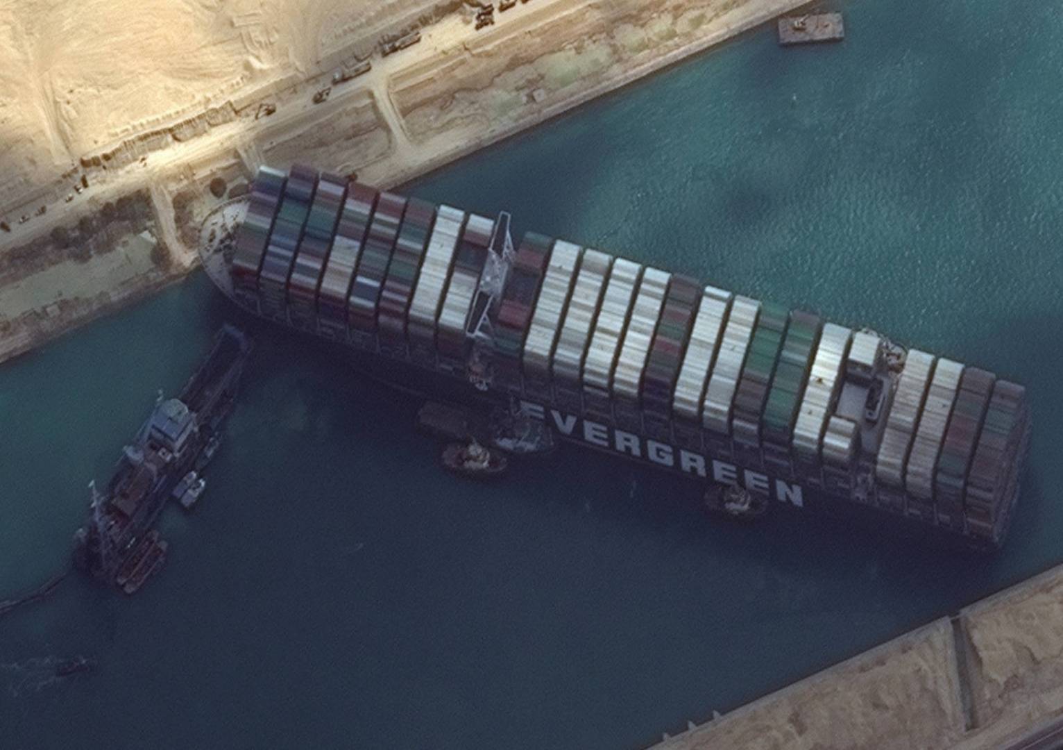  طلبات شركات الشحن لاستخدام الأراضي الروسية  كطرق بديلة