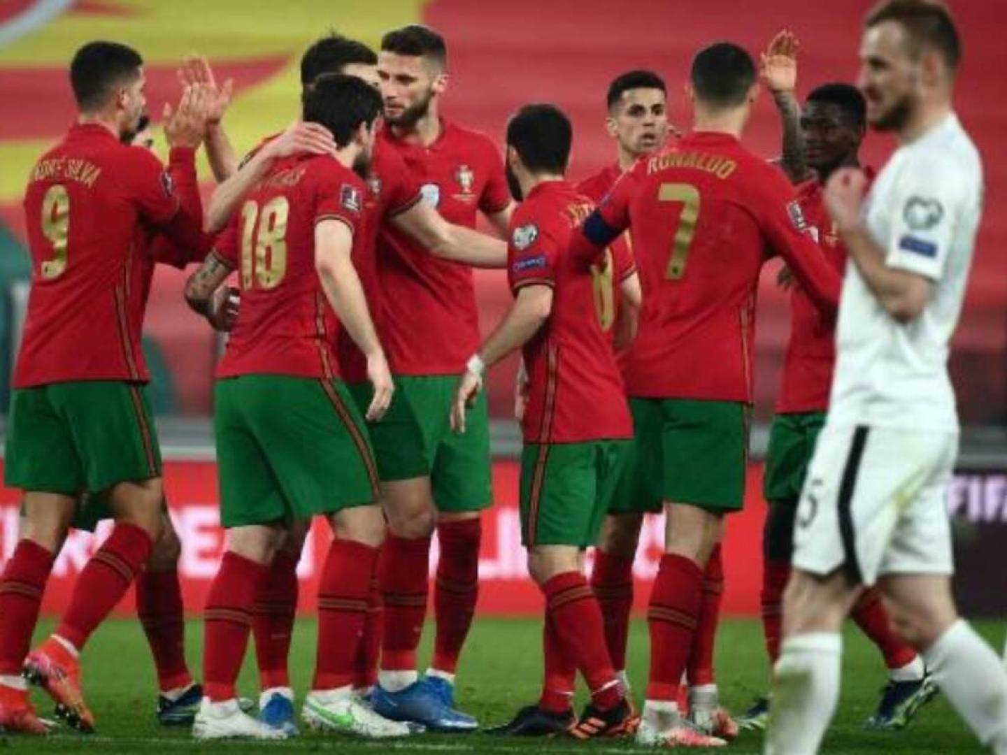 البرتغال تحقق الفوز في أولى مبارياتها في تصفيات كأس العالم..فيديو 