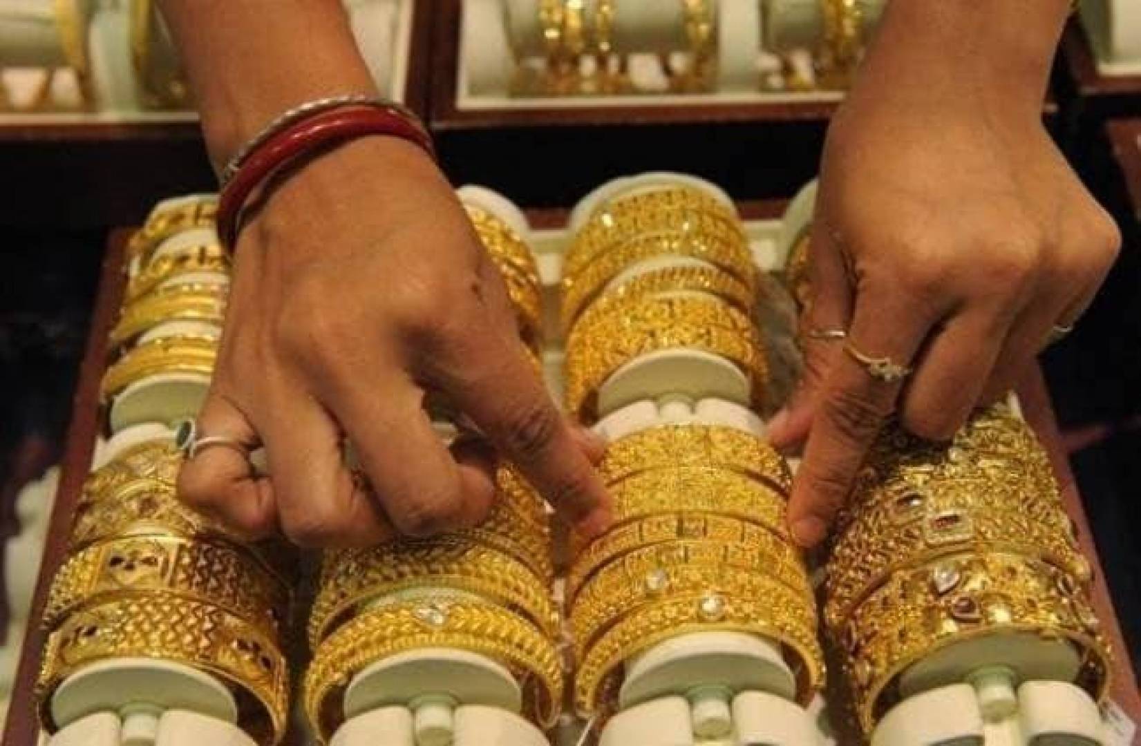 طالع الأن أسعار الذهب في العراق اليوم 19 نيسان وفق متوسط سعر البورصة