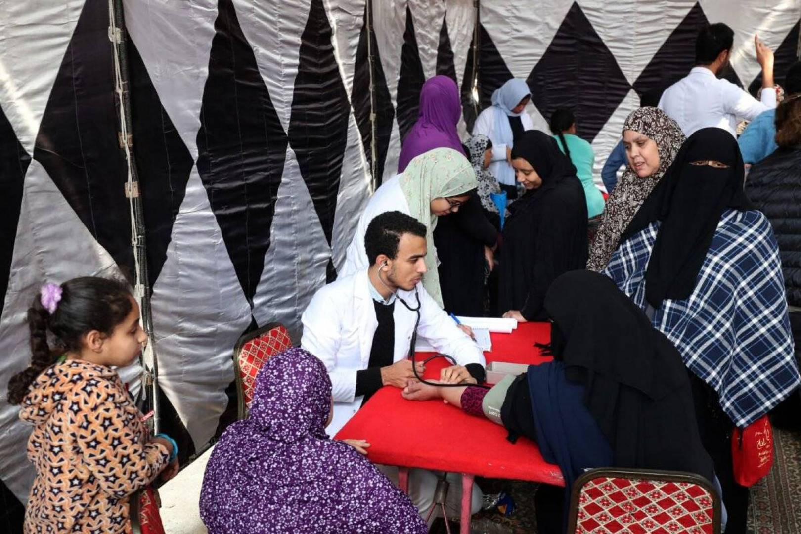 مجلس النواب المصري يوافق على تشديد العقوبات على ختان الإناث