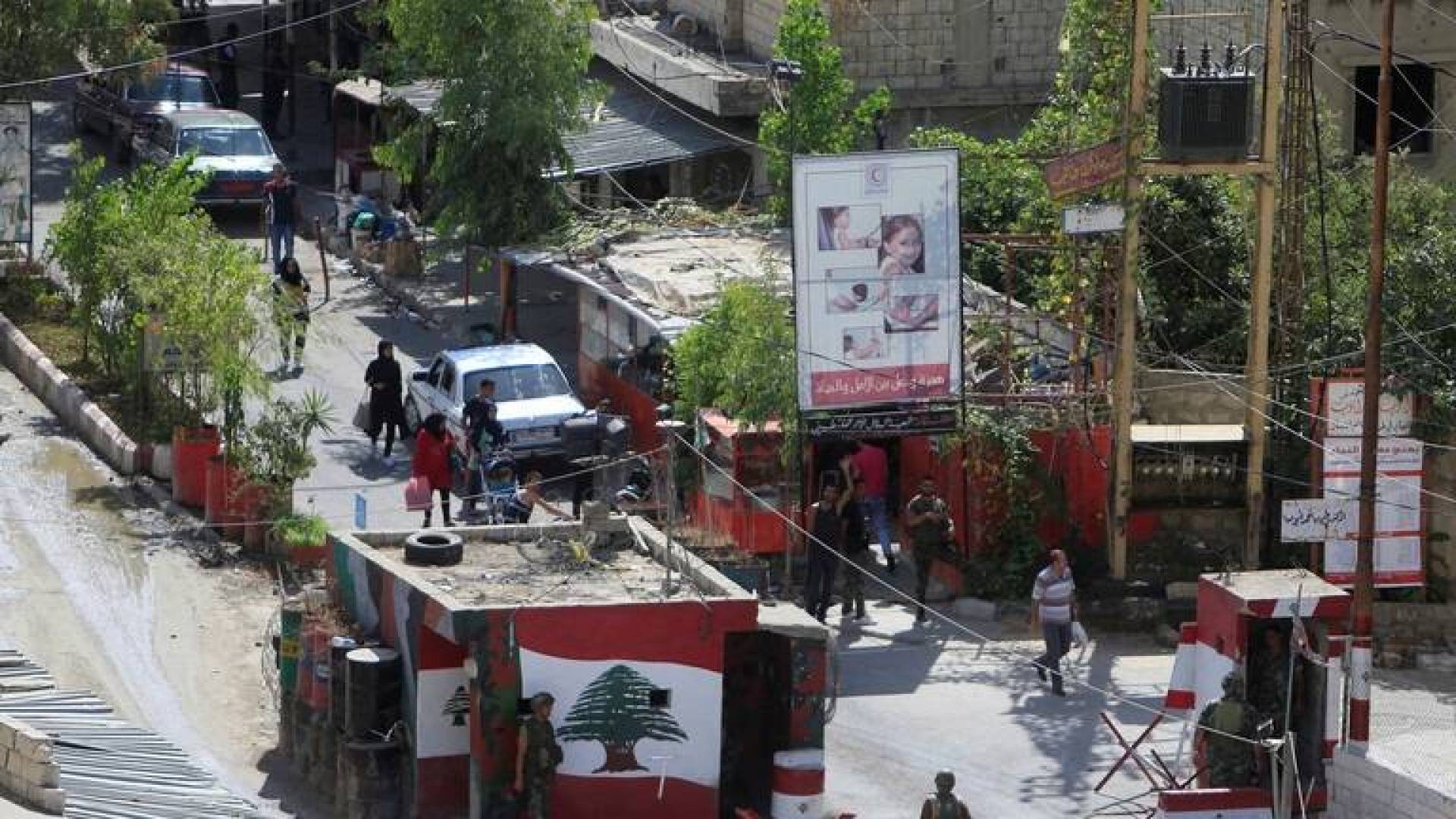 شقيق الفنان فضل شاكر يسلم نفسه لمخابرات الجيش اللبناني