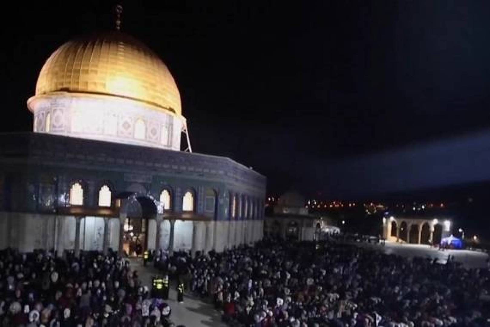 الجيش الإسرائيلي يعزز قواته ب3 ألاف عنصر وترقب لمسيرة ضخمة ينظمها المستوطنون غداَ في القدس
