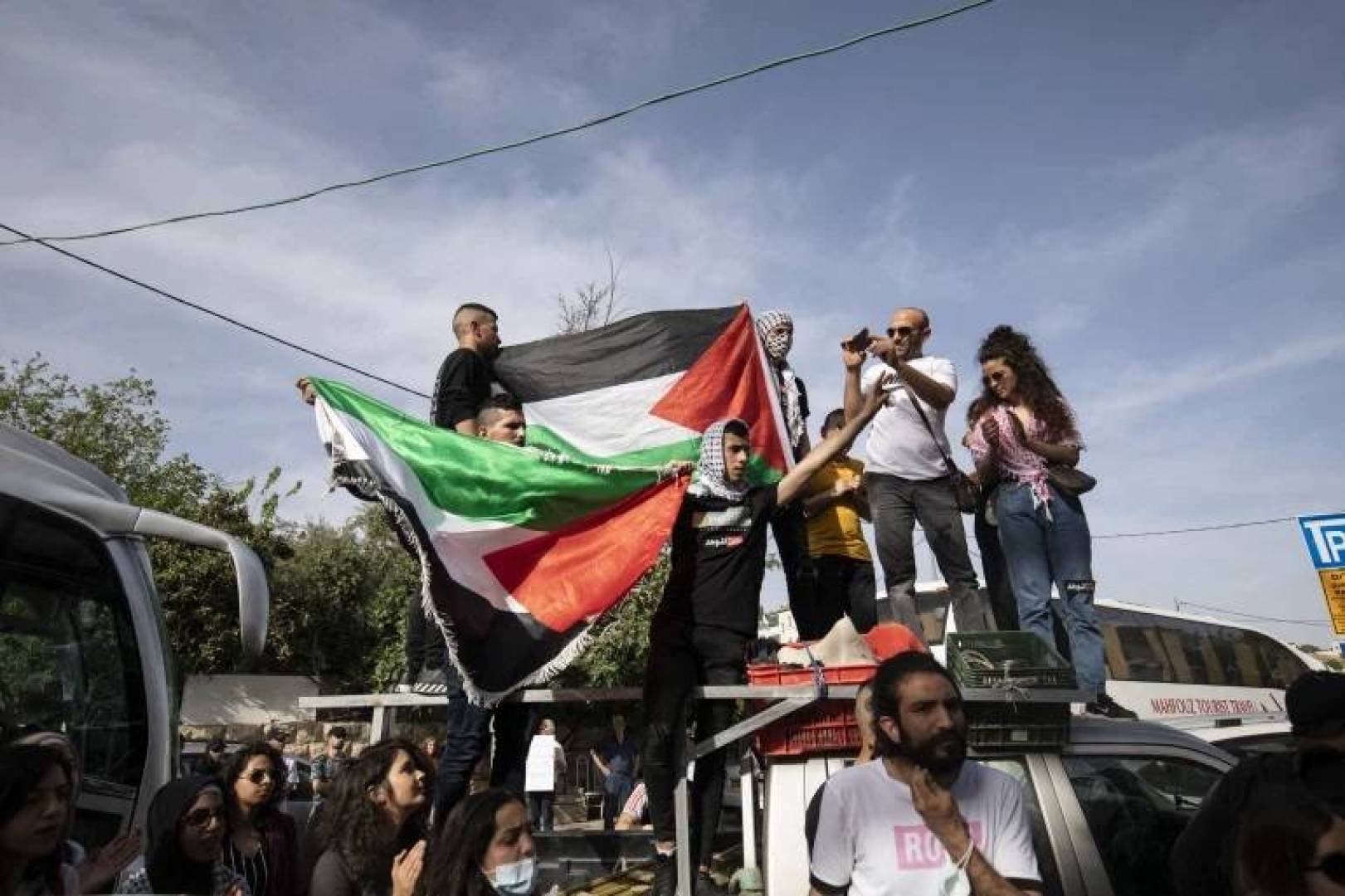 تضامن شعبي عربي واسع مع الفلسطينيين في مواجهة الاعتداءات الإسرائيلية