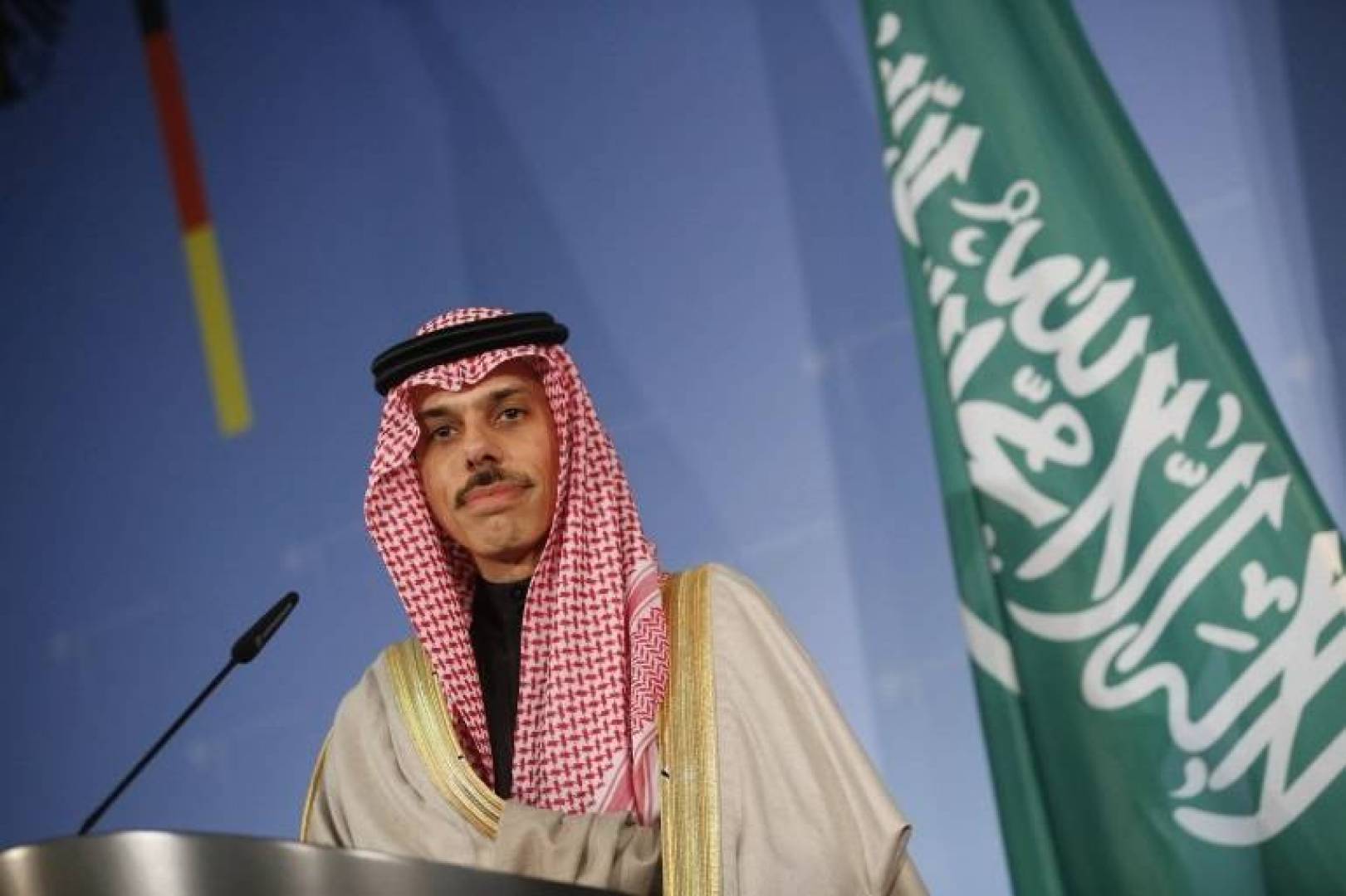 وزير الخارجية السعودي يدعو لوقف العمليات والانتهاكات الإسرائيلية بحق الفلسطينيين