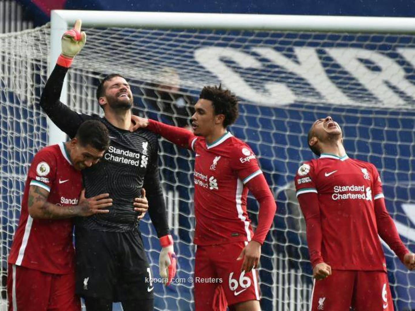 الحارس أليسون بيكر يقود ليفربول لفوز قاتل وثمين في الدوري الإنجليزي الممتاز.. فيديو 