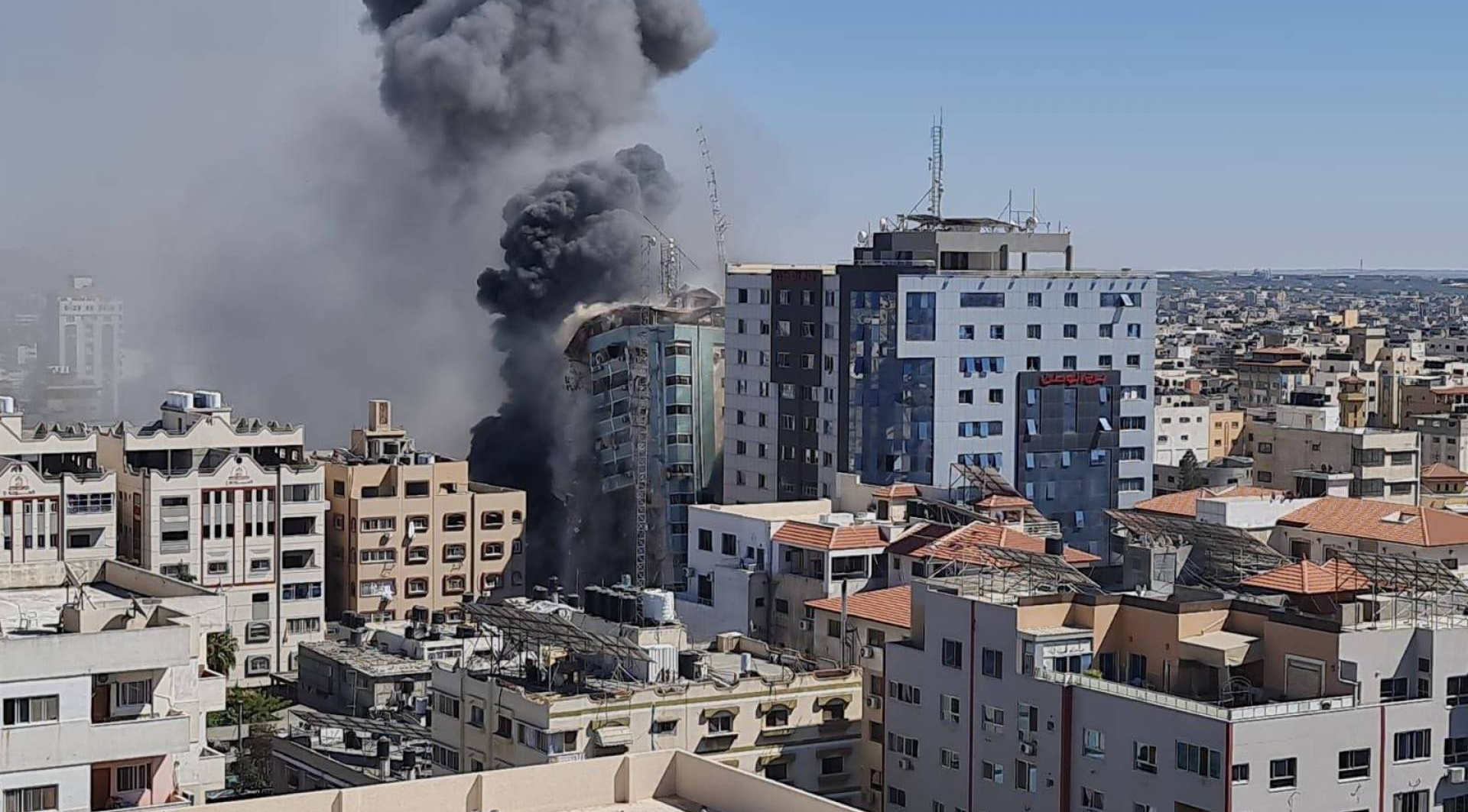 تعليق وكالة أسوشيتد برس على استهداف مقرها في برج الجلاء بـ غارة إسرائيلية
