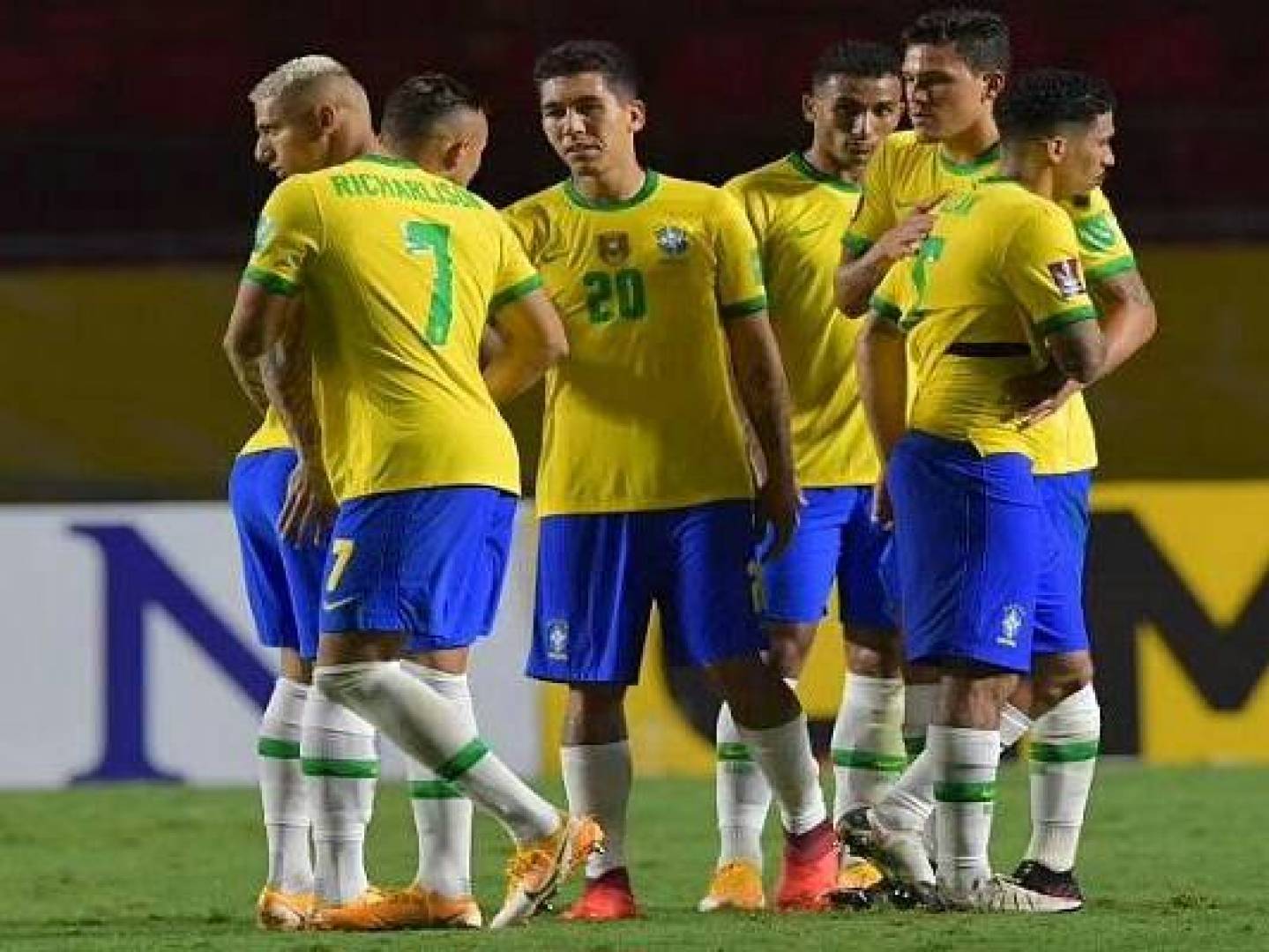 البرازيل تفوز على الإكوادور وتتصدر التصفيات المؤهلة لكأس العالم