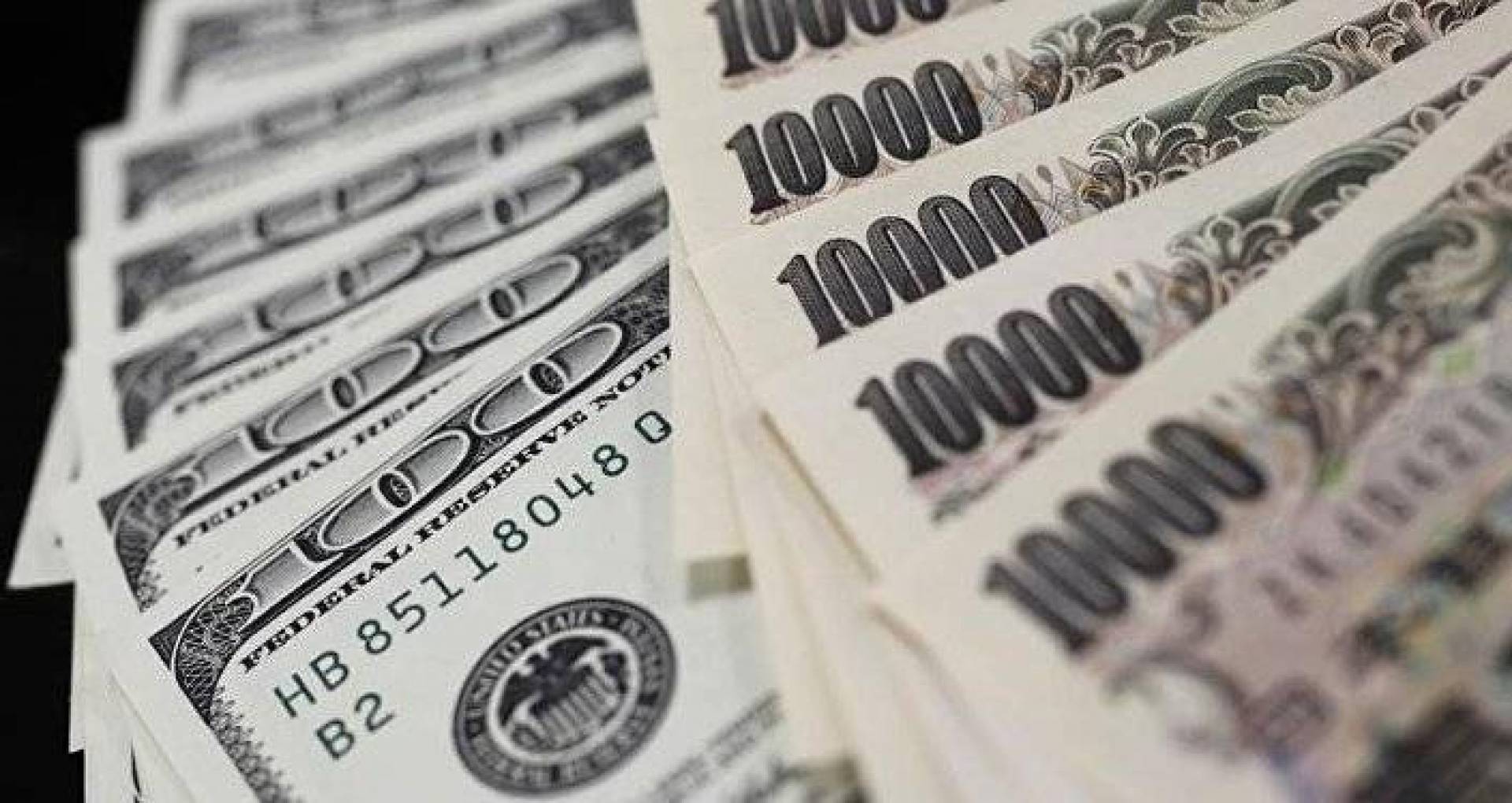 سعر الدولار في اليمن اليوم 15 تموز .. ارتفاع قياسي للدولار