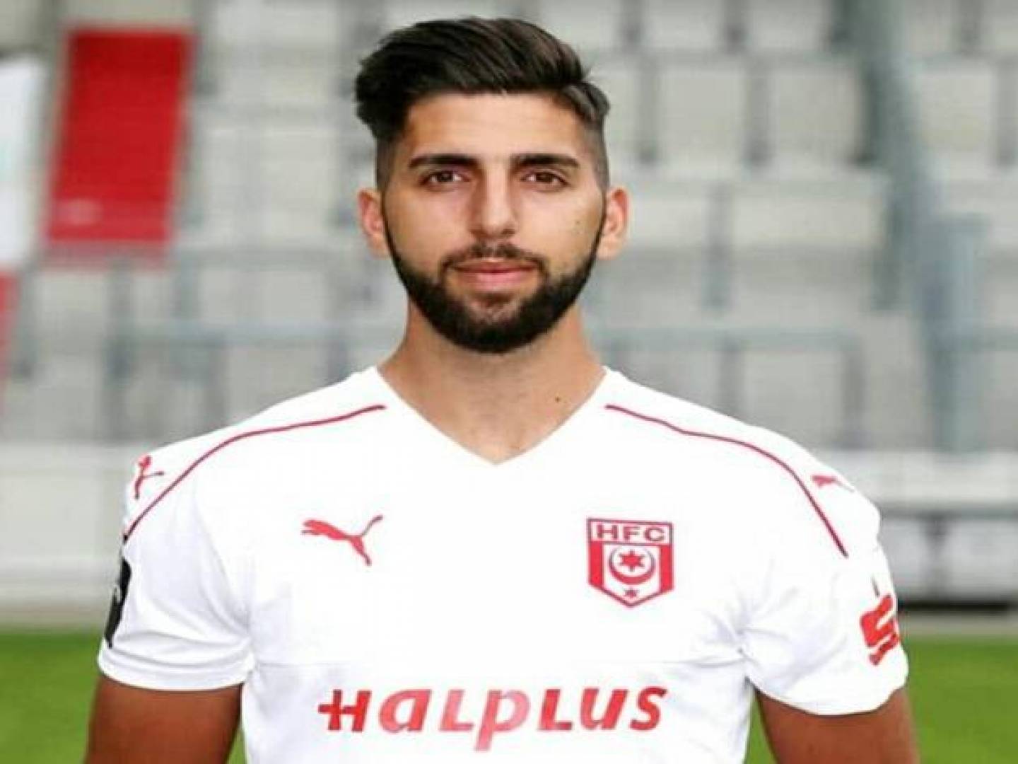 النجم هلال الحلوة إلى العهد اللبناني قادما من الفيصلي الأردني 