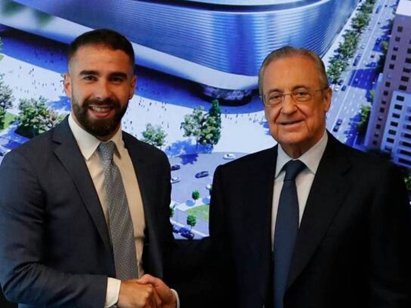 ريال مدريد الإسباني رسميا يجدد عقد ظهيره الأيمن كارفخال