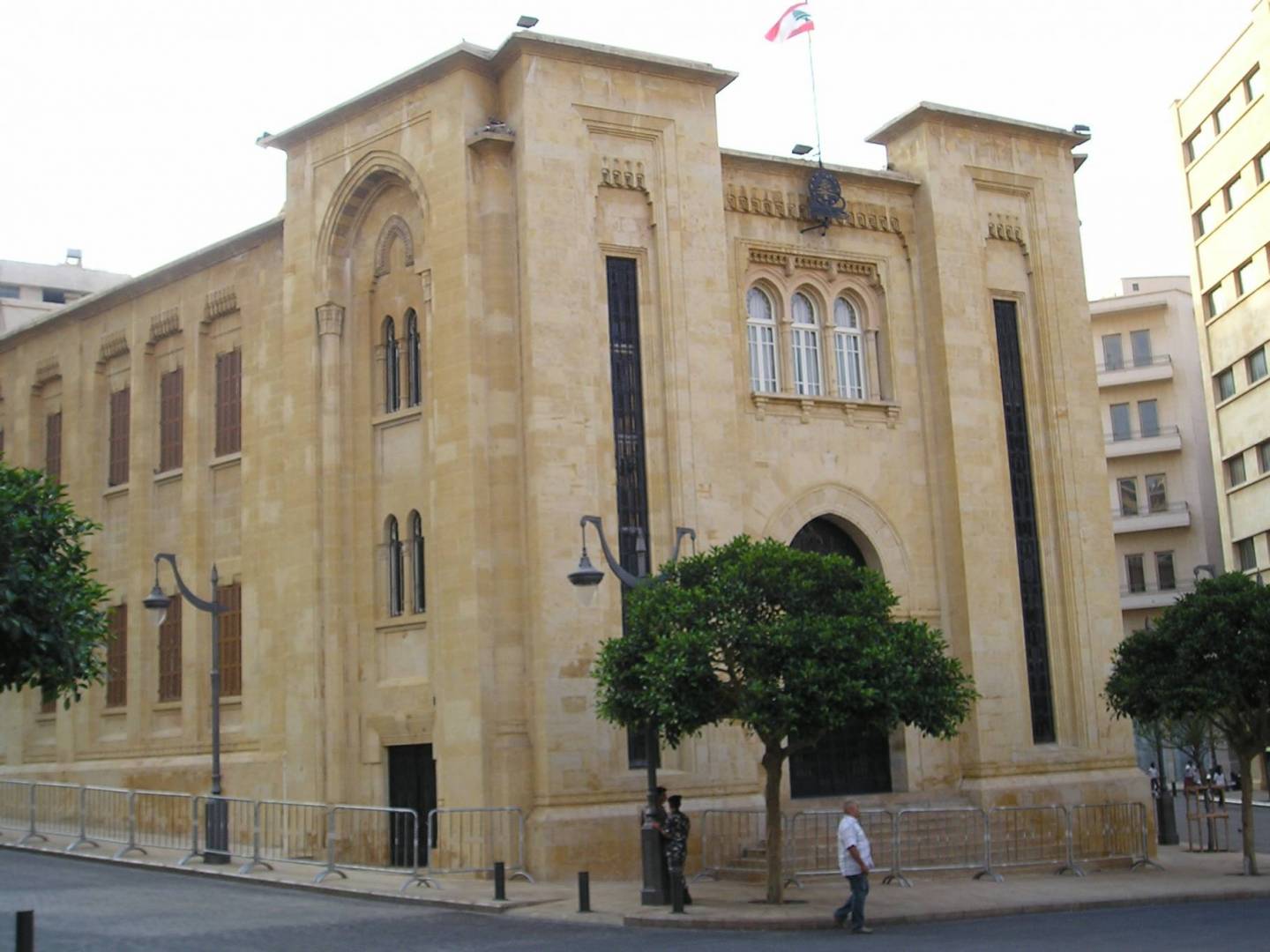 الأمانة العامة لمجلس النواب وزعت برنامج استشارات التأليف في ساحة النجمة