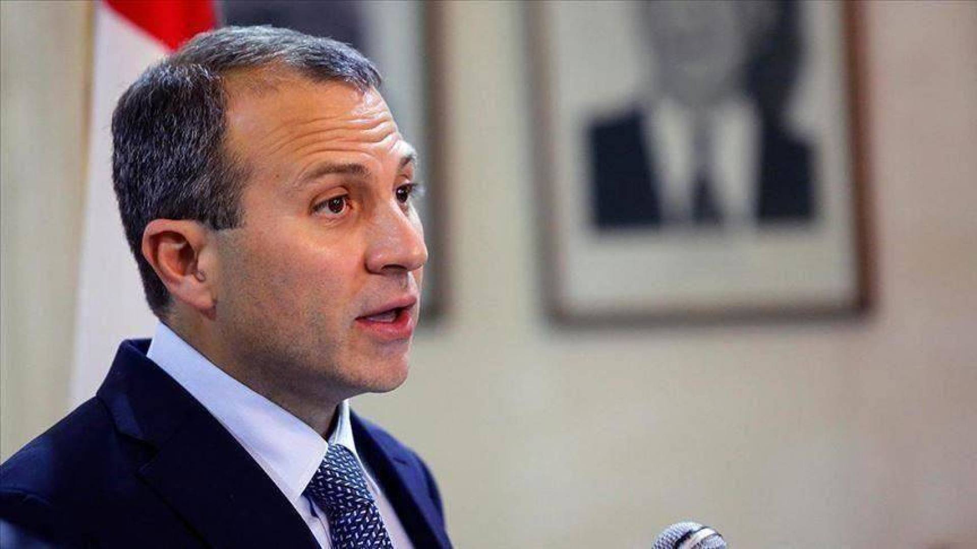 جبران باسيل يؤكد أن قرار رياض سلامة رفع الدعم الفجائي تفجير للبلد