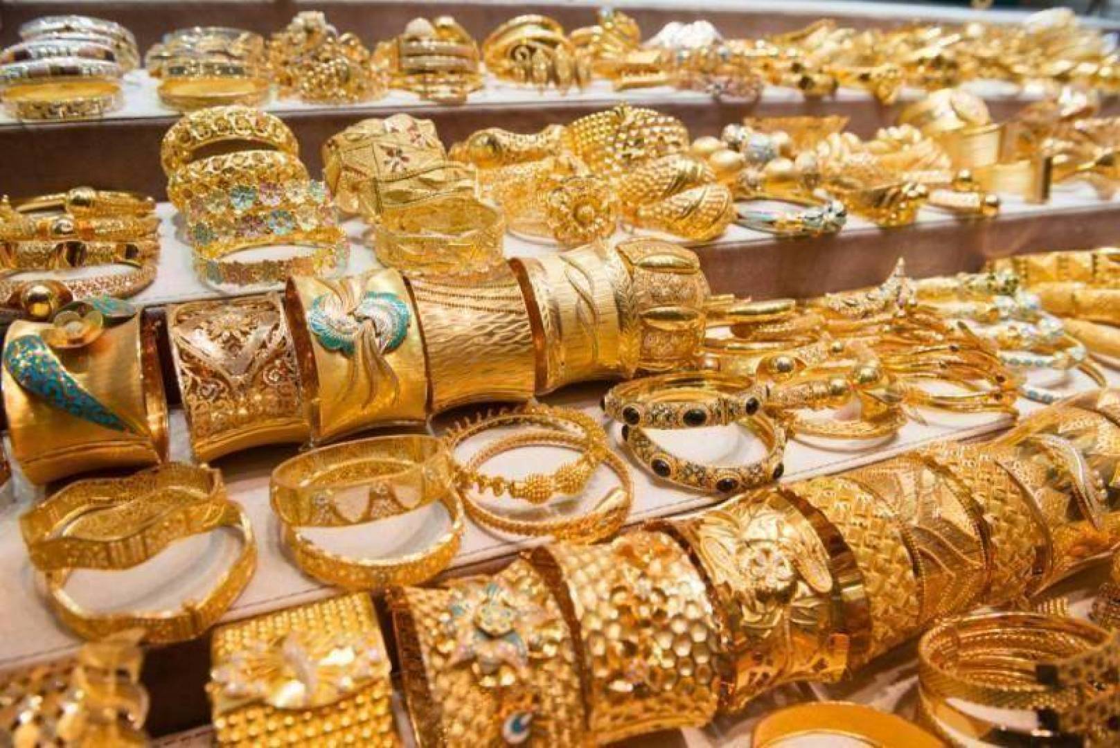 أسعار الذهب في الكويت اليوم .. تراجع جزئي للذهب الكويتي مقابل الدينار