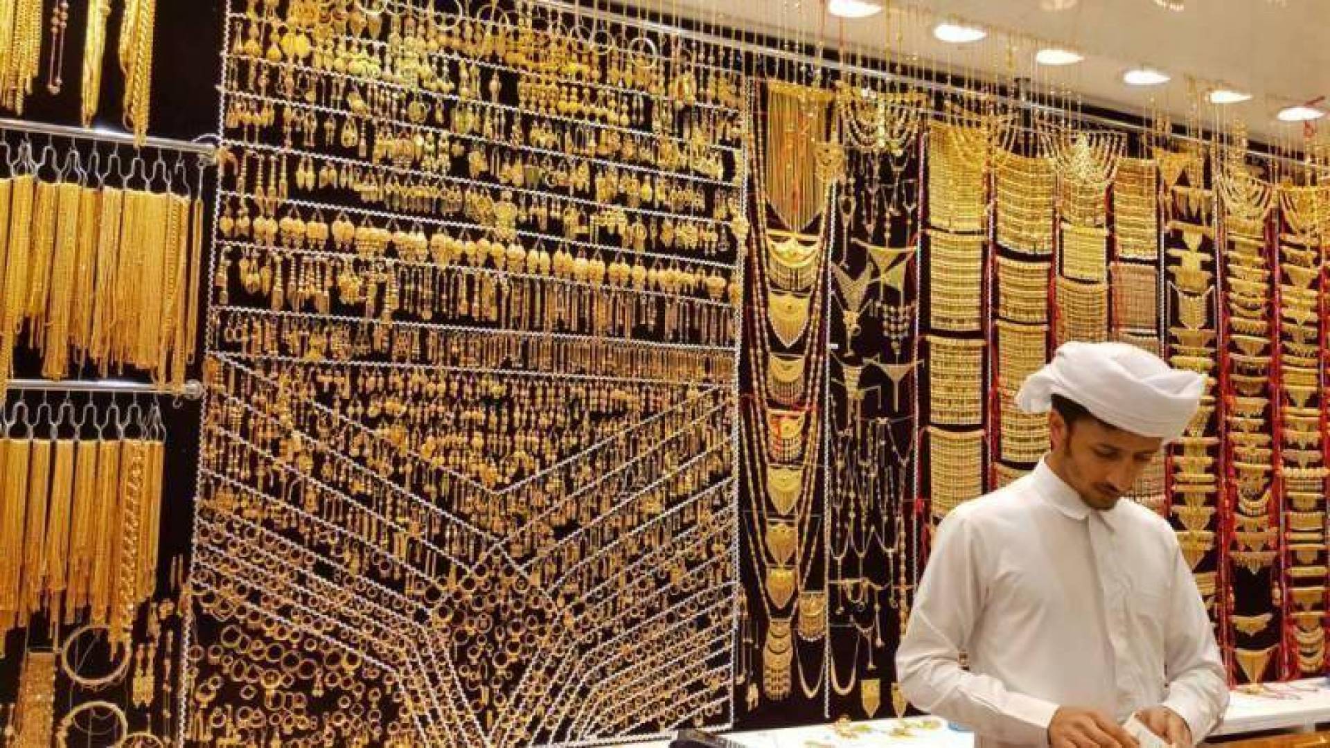 سعر الذهب في البحرين اليوم .. تحسن أسعار الذهب مقابل الدولار والدينار
