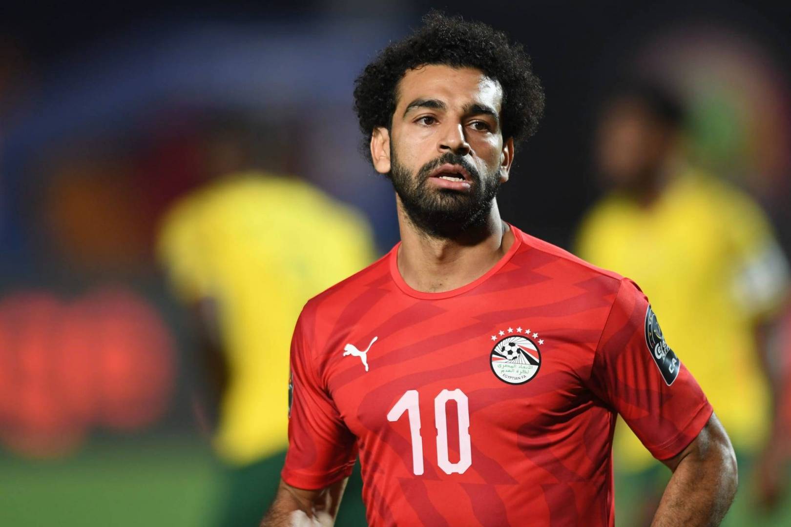 النجم المصري محمد صلاح بقميص المنتخب 