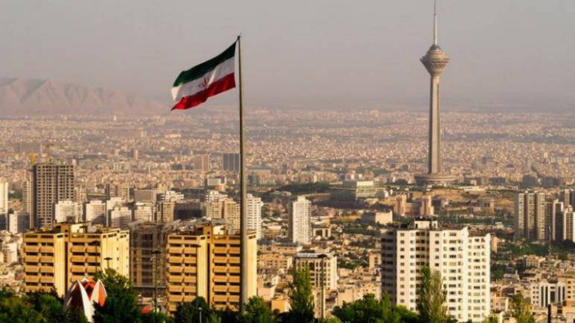 طهران: لا يوجد طريق أمام واشنطن سوى معالجة إدمان العقوبات واحترام إيران