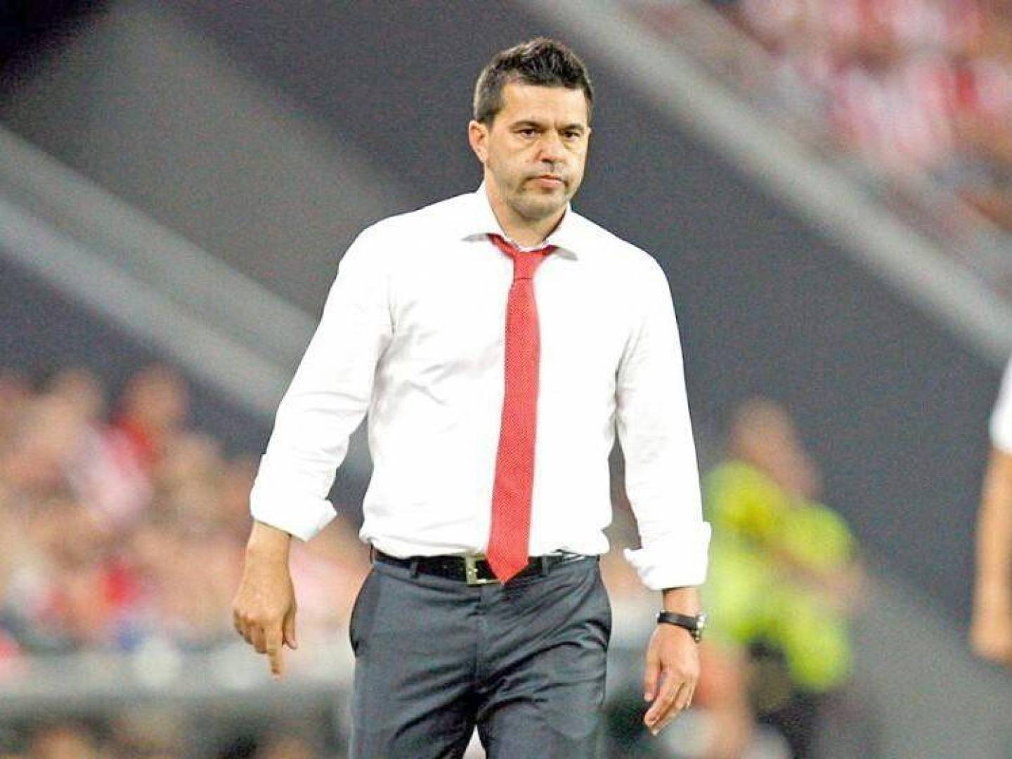 رسميا نادي اتحاد جدة السعودي يتعاقد مع المدرب الروماني كوزمين كونترا 