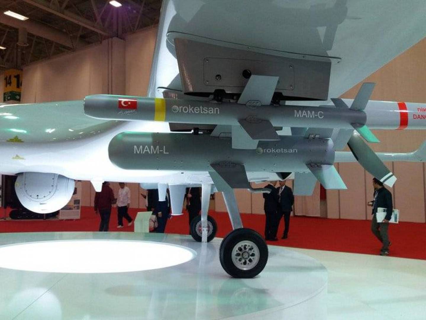 شركة روكيتسان التركية تطور صاروخ جديد من عيار 122 ملم مزود بقدرة التوجيه بالليزر