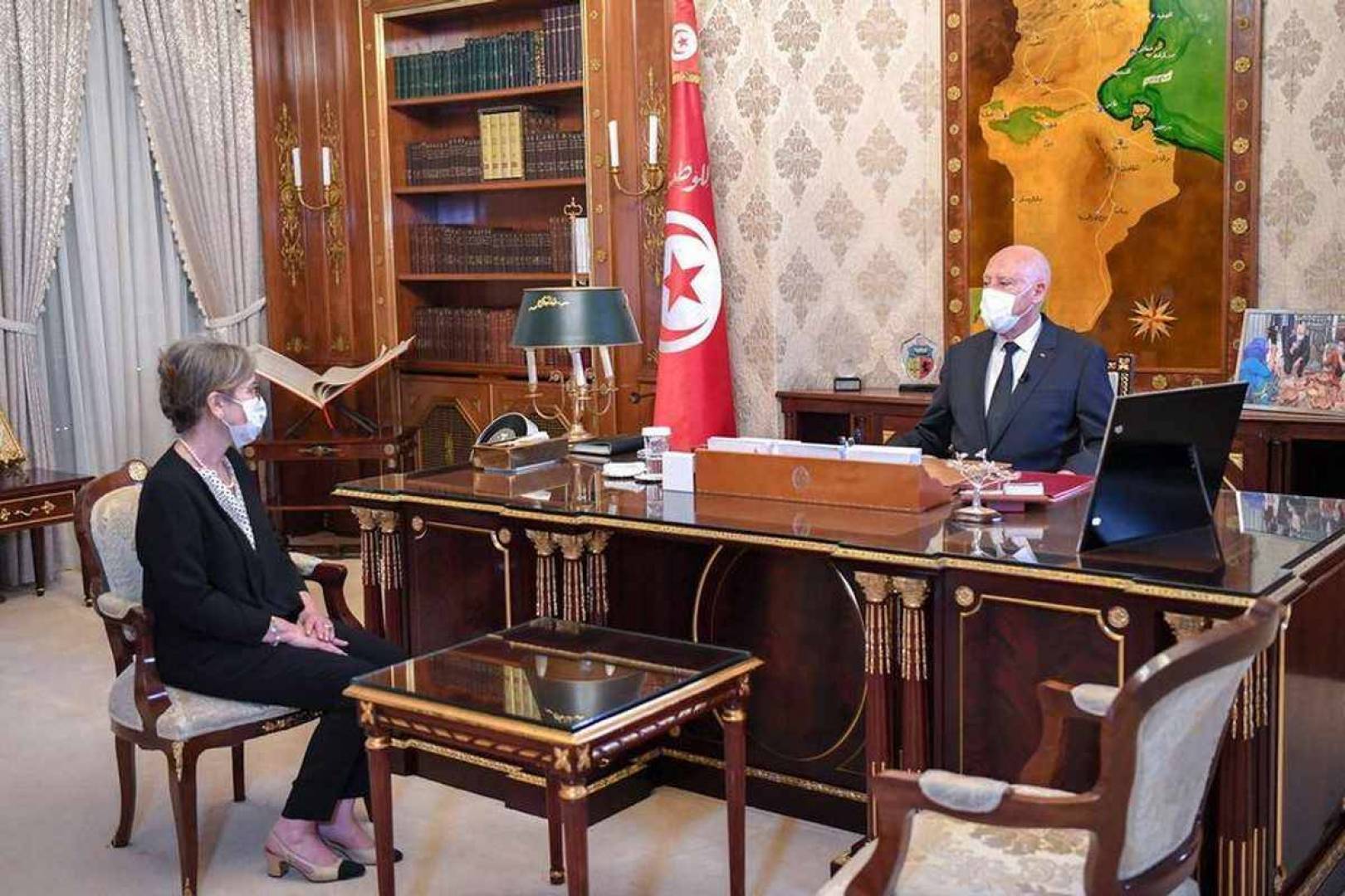 قيس سعيّد كلف نجلاء بودن بتشكيل الحكومة التونسية