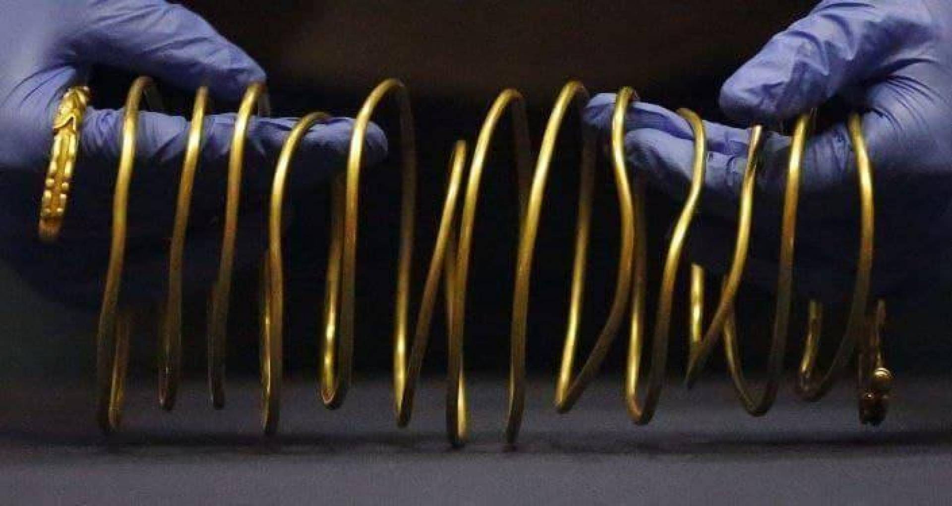 سعر الذهب في الإمارات.. وفق بيانات سوق الذهب