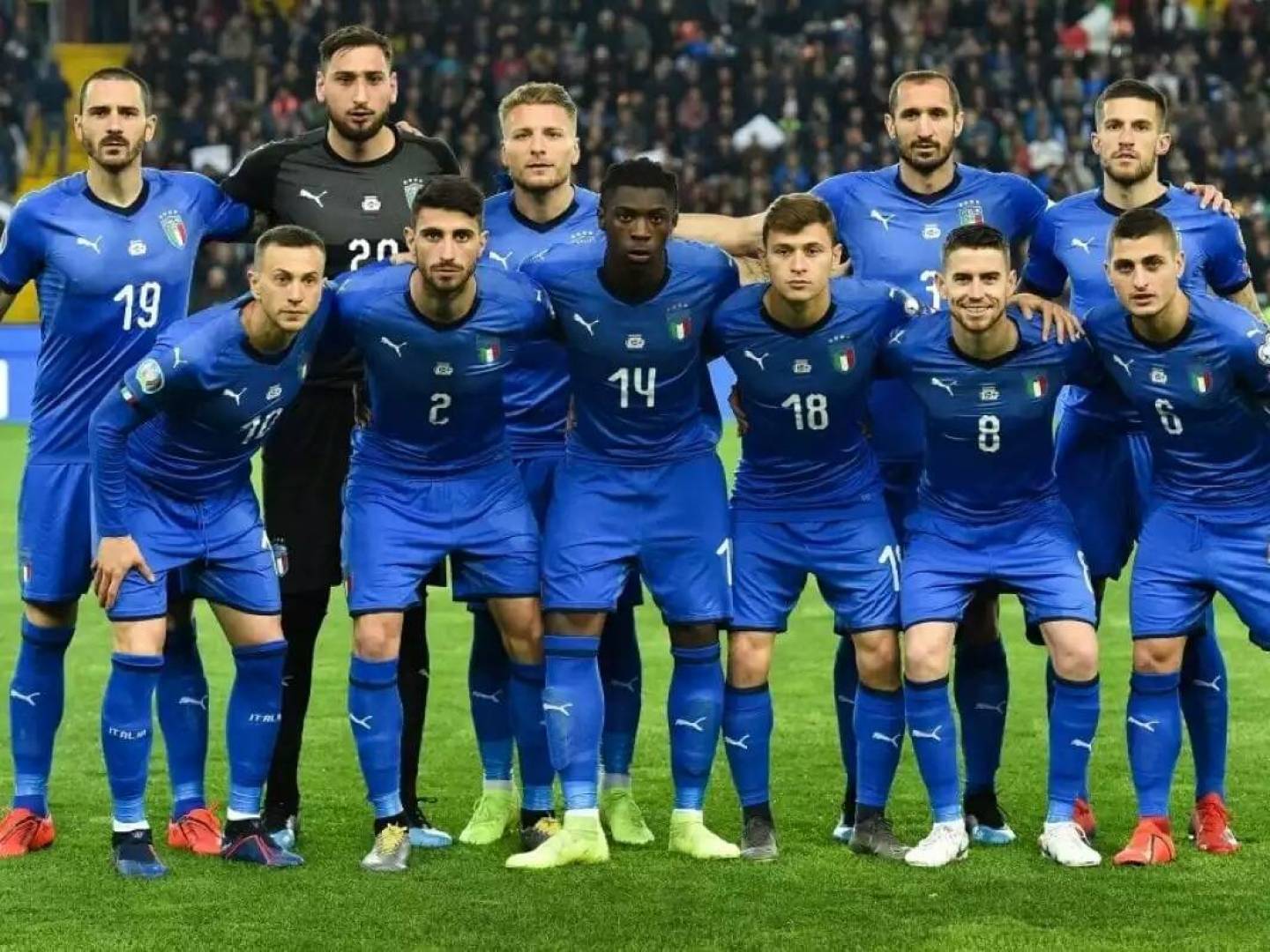 منتخب إيطاليا برفقة كأس الأمم الأوروبية يزور أحد مستشفيات الأطفال في العاصمة روما