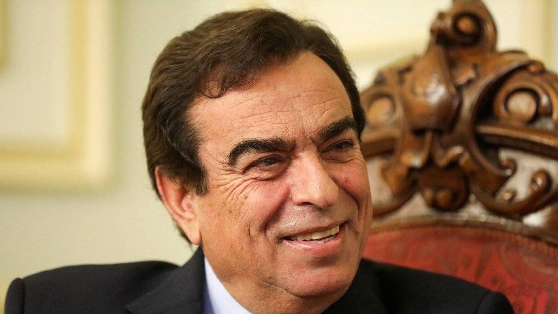 مصادر مقربة: جورج قرداحي لن يستقيل دون ضمانات بتغير موقف دول الخليج من بلاده