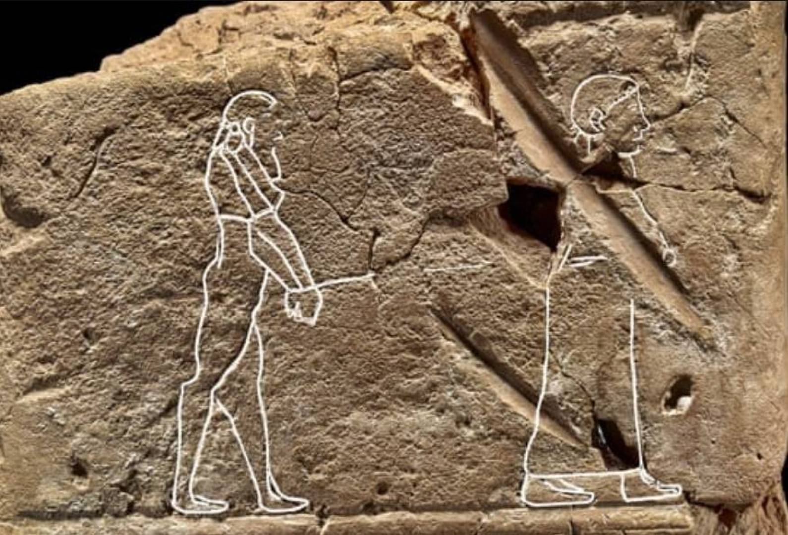 العثور على أقدم صورة لشبح في العالم محفورة على لوح بابلي