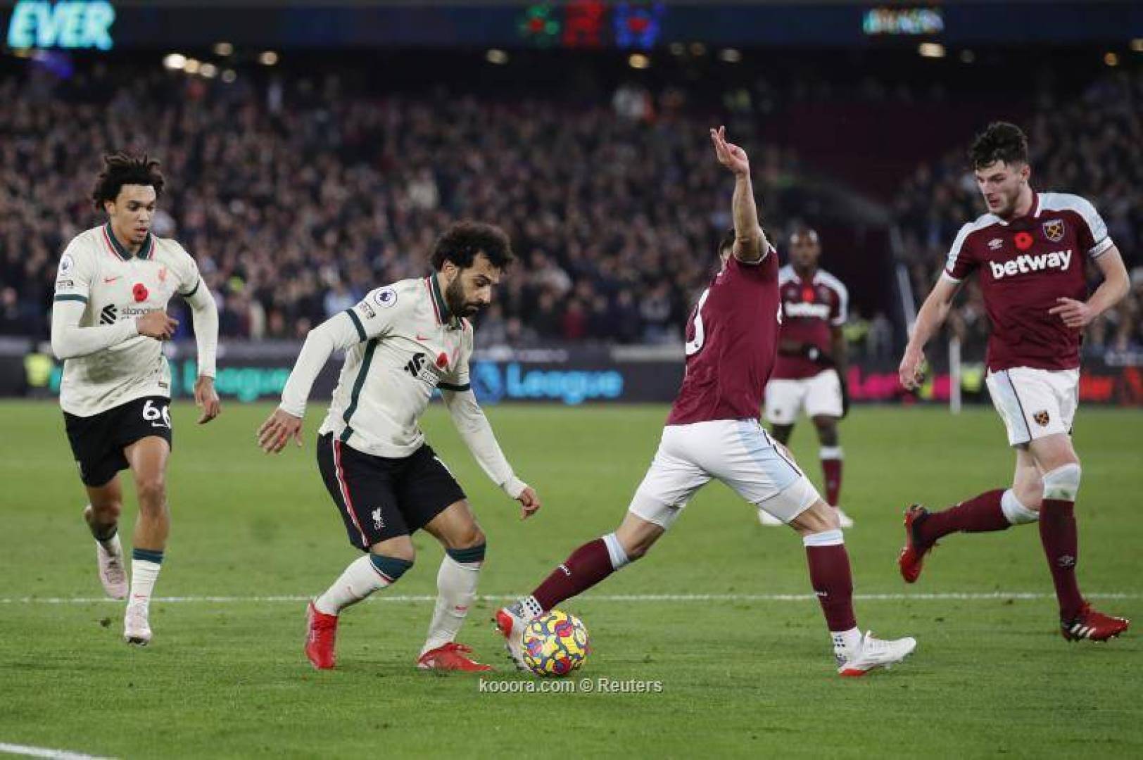 بالفيديو والصور وست هام يونايتد يذيق ليفربول مرارة الهزيمة الأولى في الدوري الإنجليزي الممتاز 