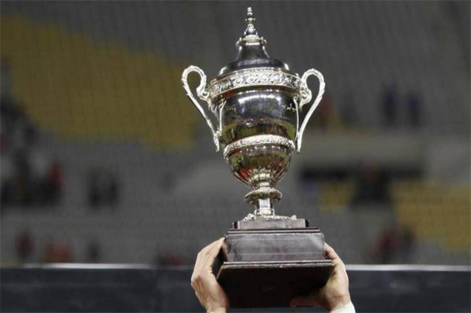 الكاف يرفض طلب الوداد البيضاوي المغربي ويحدد موعد ومكان كأس السوبر الإفريقي 
