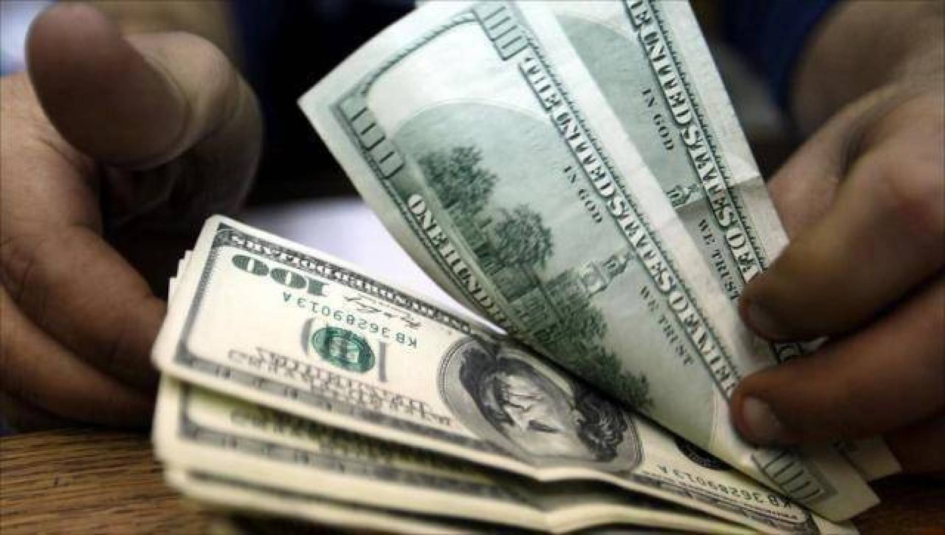 سعر الدولار في السودان .. استقرار أسعار العملات مقابل الجنيه