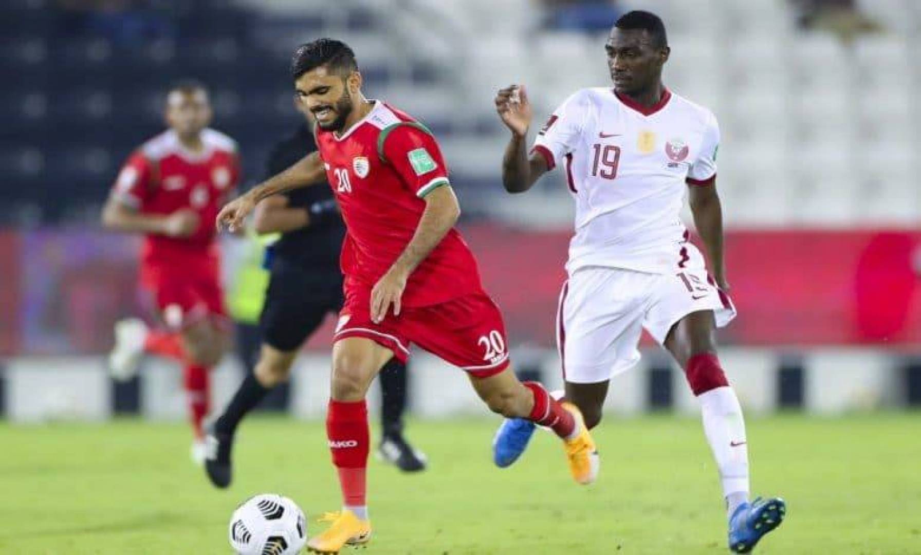 القنوات الناقلة لمباراة قطر ضد عمان في الجولة الثانية من دور المجموعات في كأس العرب 