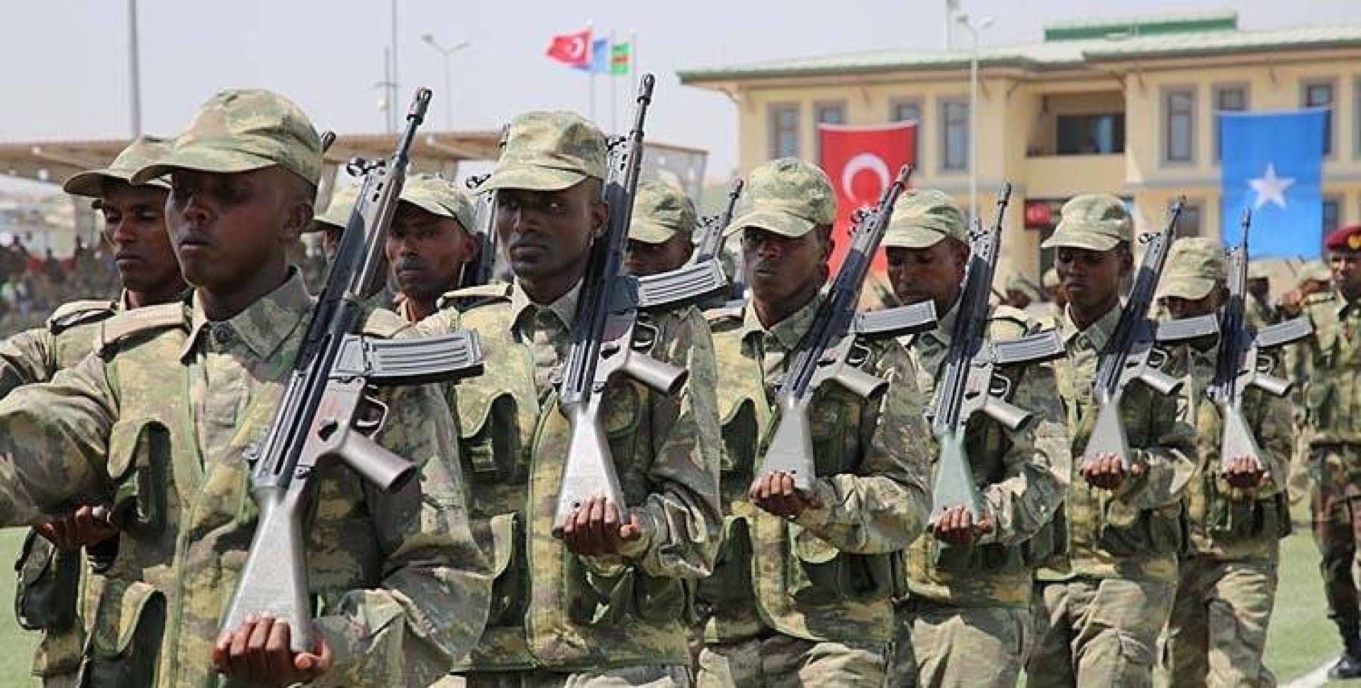 عودة أكثر من 100 عسكري صومالي إلى مقديشو بعد تلقيهم تدريبات حديثة في تركيا