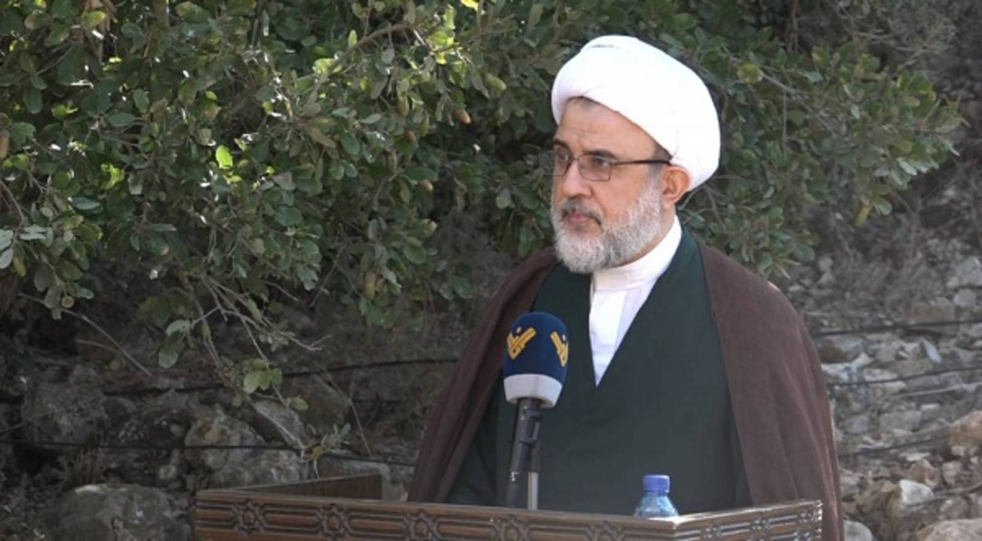 نبيل قاووق: السفارة الأمريكية تدير معركة الانتخابات القادمة بالتمويل والتحالفات والحملات الإعلامية