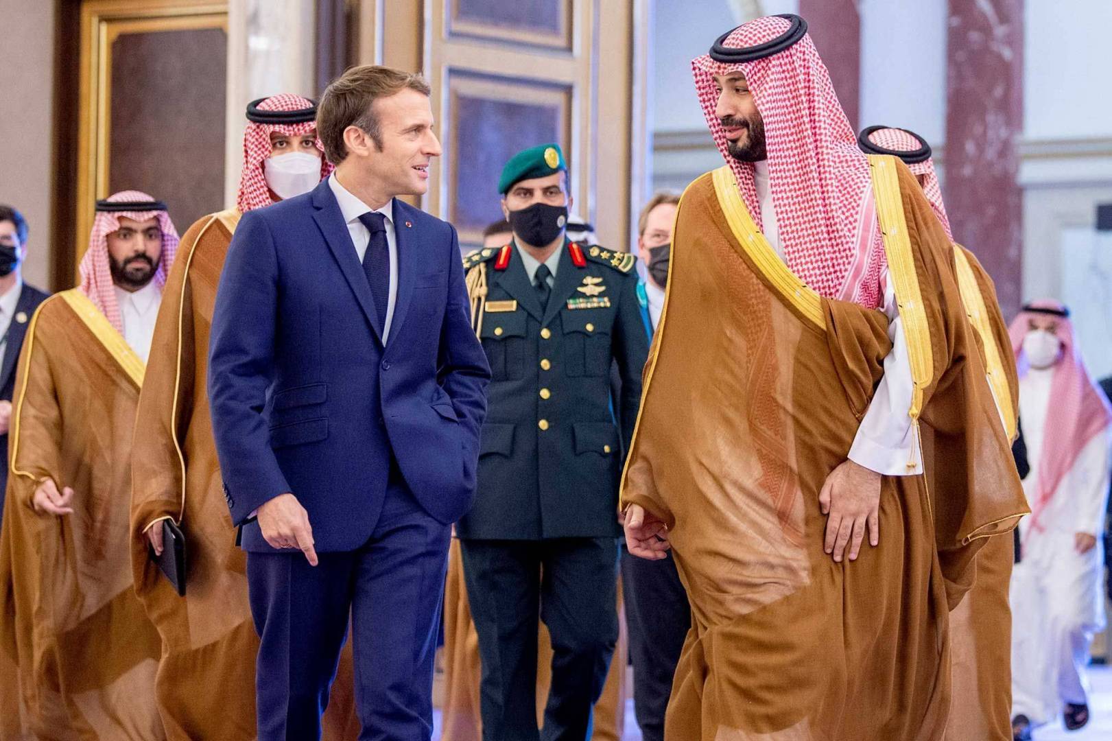 إيمانويل ماكرون: السعودية تعهدت بأنها سنعود لتؤدي دوراً اقتصادياً في لبنان عند تنفيذ الإصلاحات المطلوبة