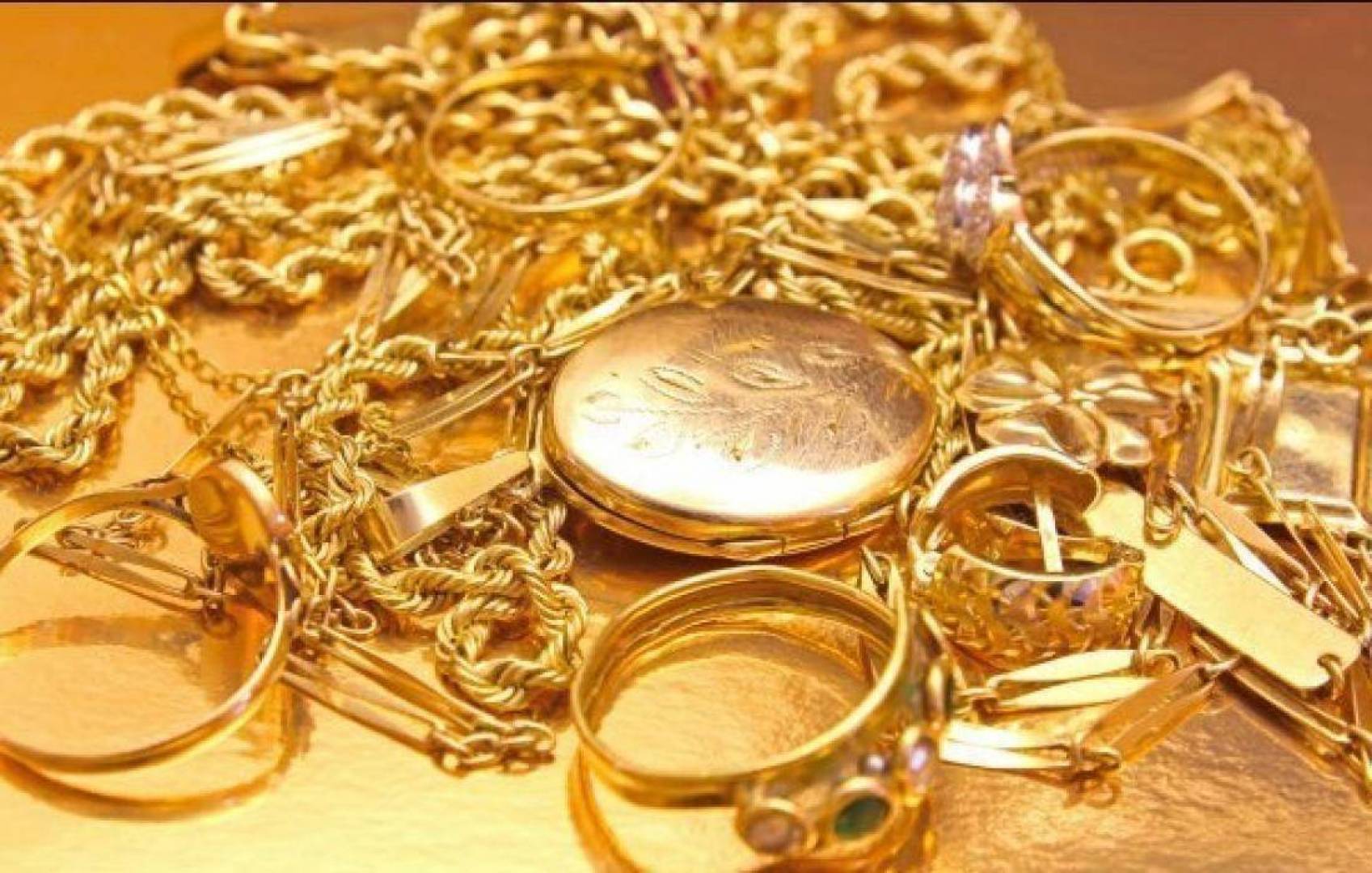 سعر الذهب في الإمارات .. انخفاض طفيف وفق بيانات التداول