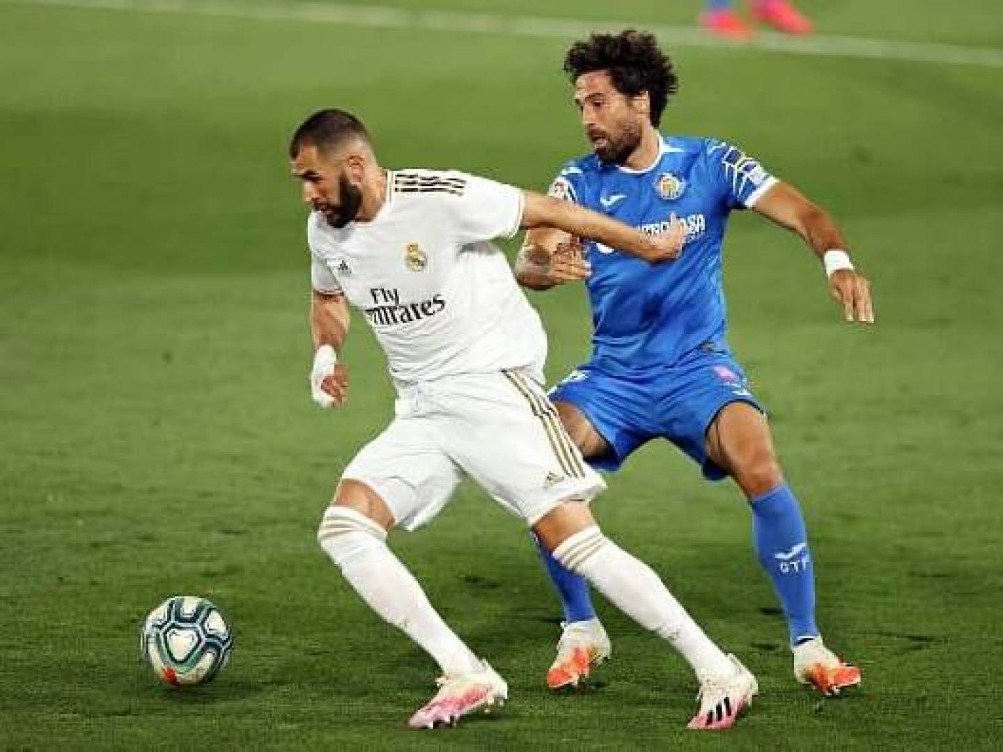 القنوات الناقلة لمباراة ريال مدريد ضد خيتافي في الدوري الإسباني الممتاز لكرة القدم اليوم 