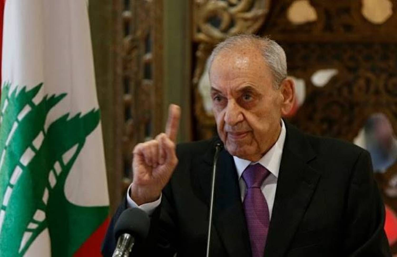 الرئيس بري: ملف الأزمة الحكومية يراوح مكانه والأسبوع الحالي حاسم في تحديد مسار الأمور