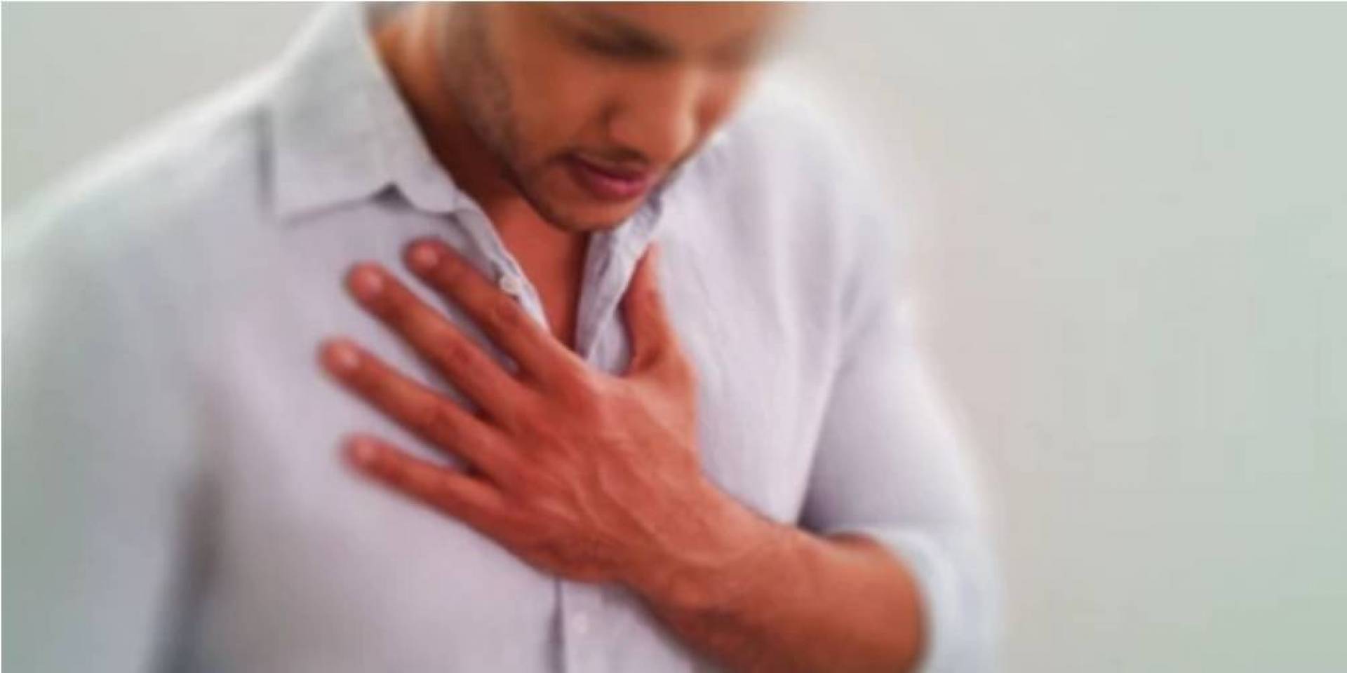 أربع أطعمة تسبب الحموضة المعوية على رأسها 