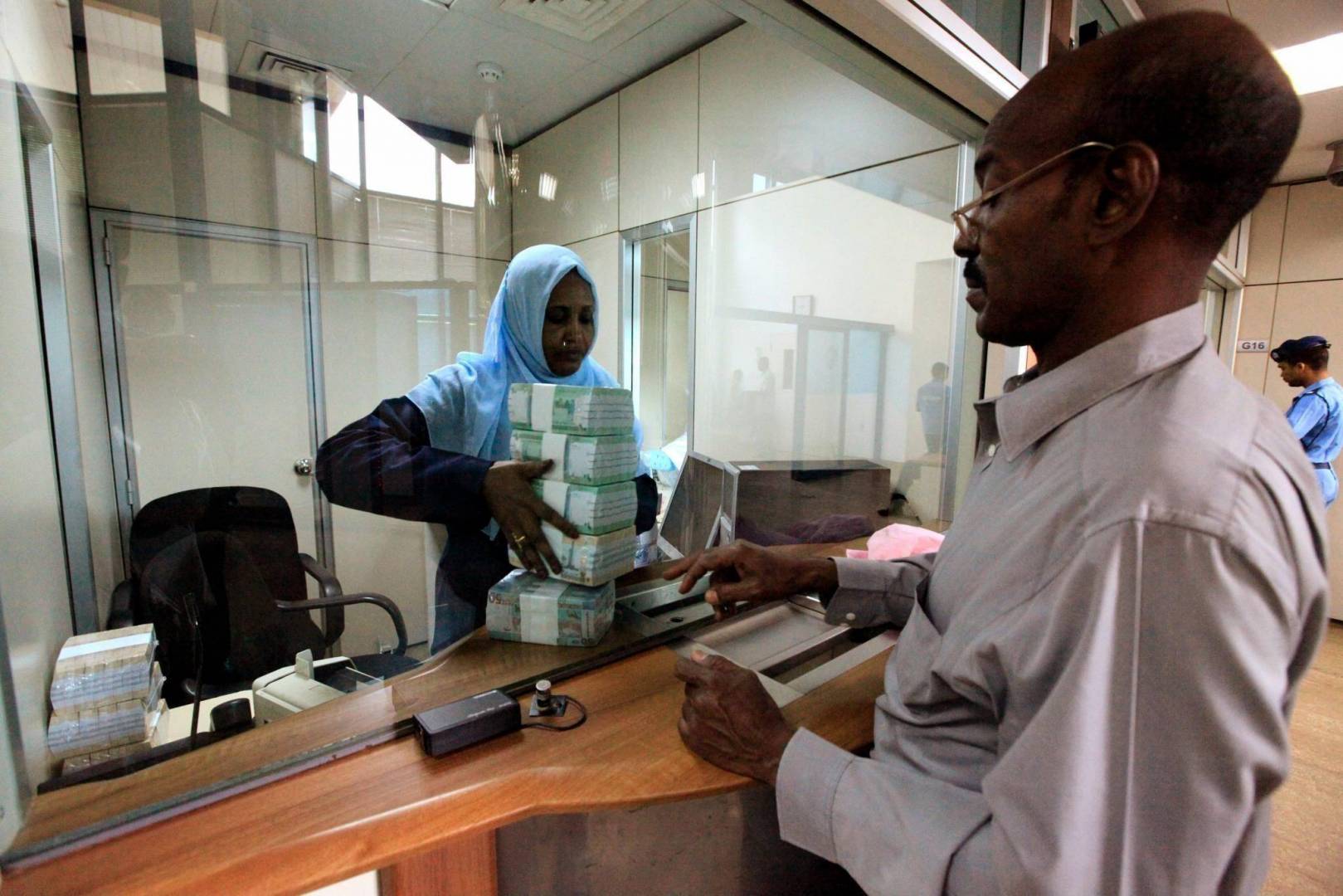استقرار سعر الدولار في السودان .. بالتزامن مع دعوة إلى إضراب عام وجمود في حركة السوق