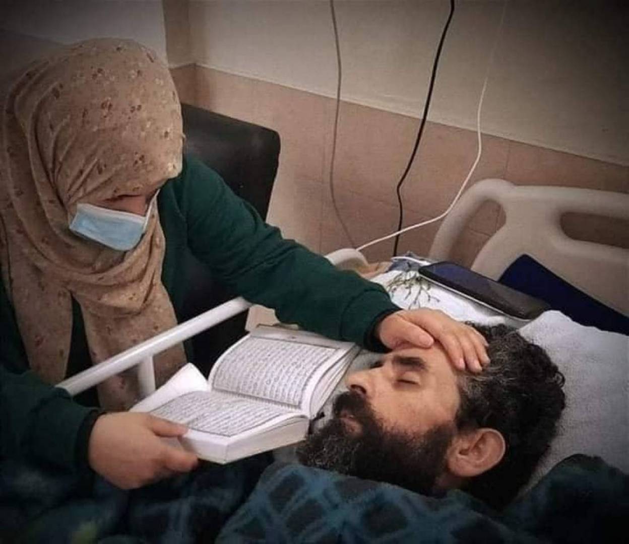 الأسير هشام أبو هواش ينجح في انتزاع حريته من سجانه