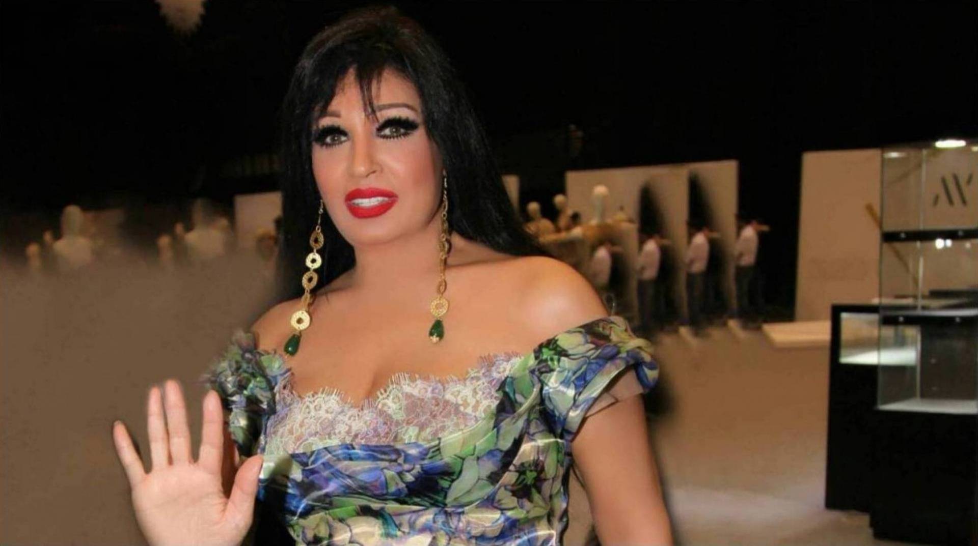 سبب تأجيل فيفي عبده للجلسة المثيرة في أبوظبي