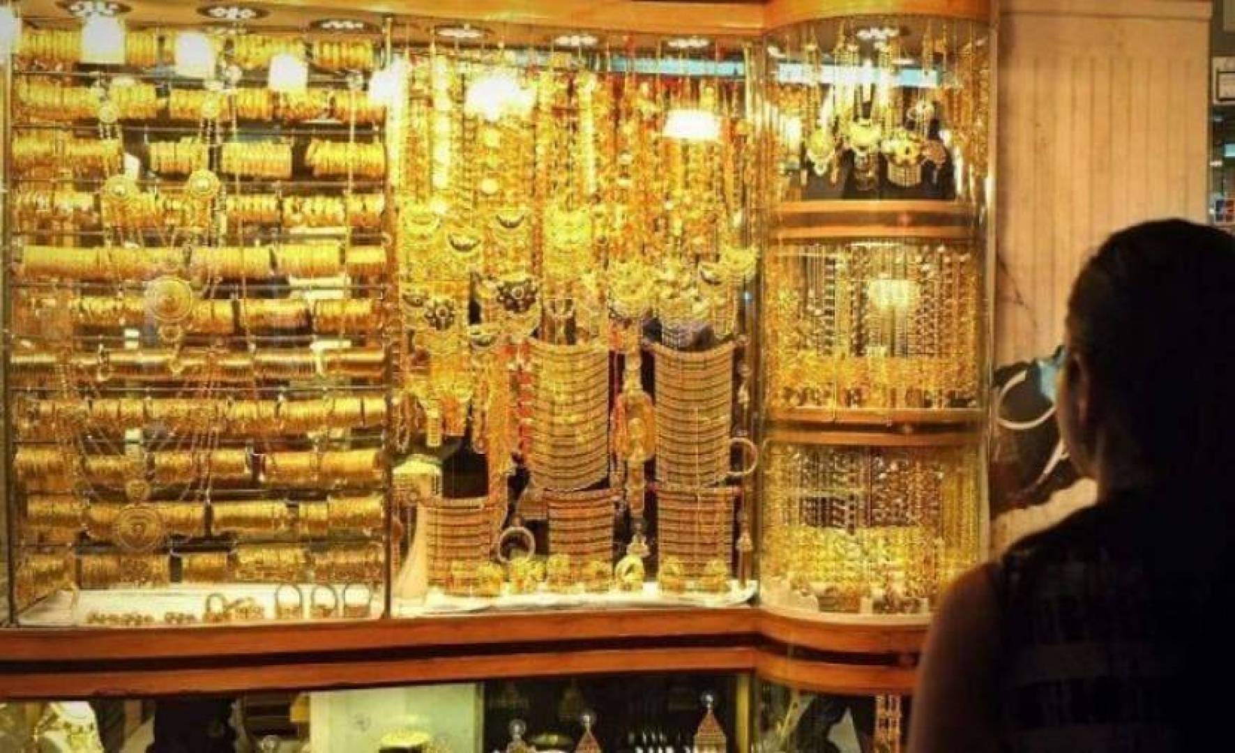 هبوط أسعار الذهب في العراق بجميع العيارات مقابل الدولار