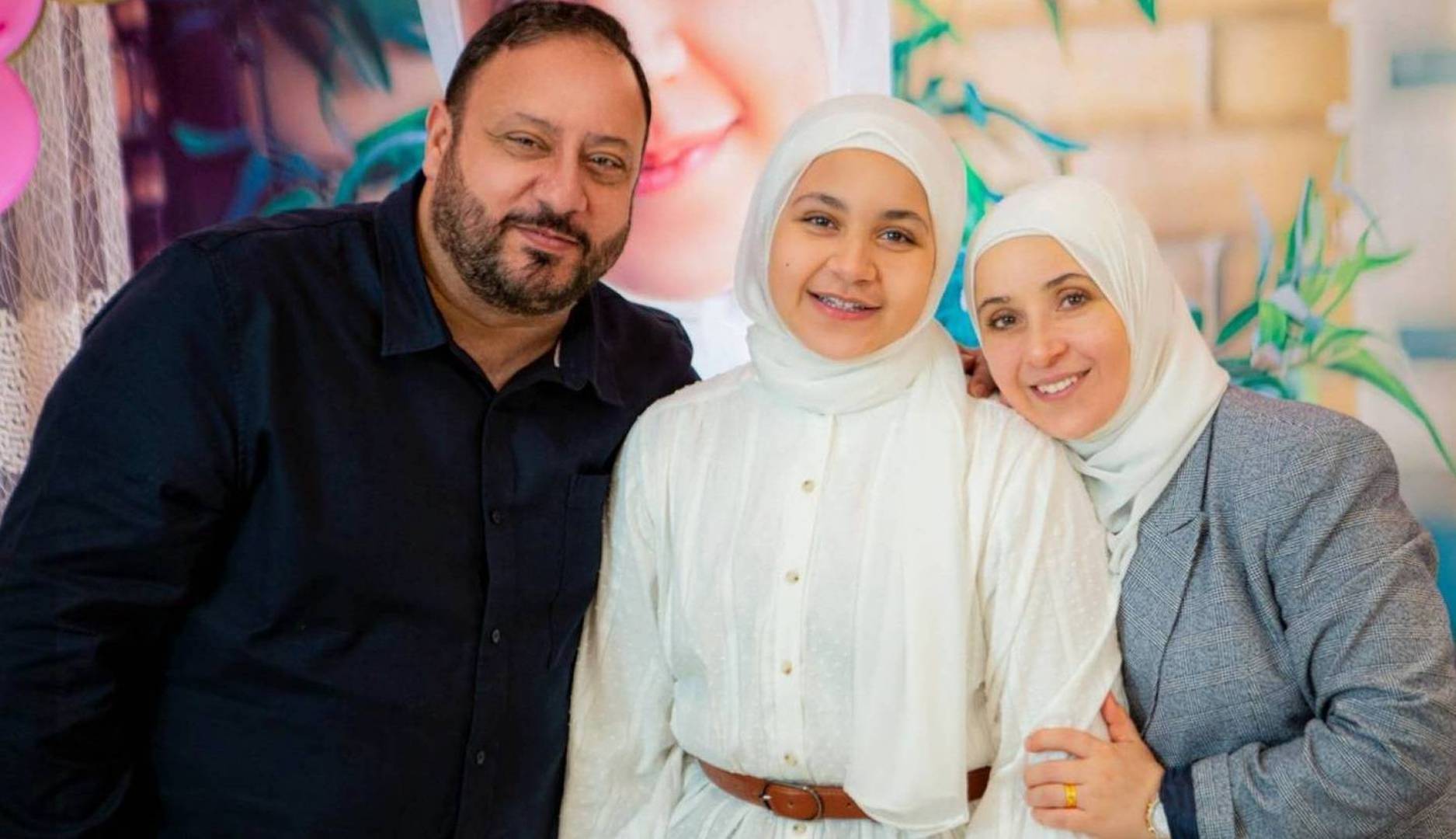 احتفال عائلة مؤسس طيور الجنة بـ ارتداء جنى خالد مقداد للحجاب
